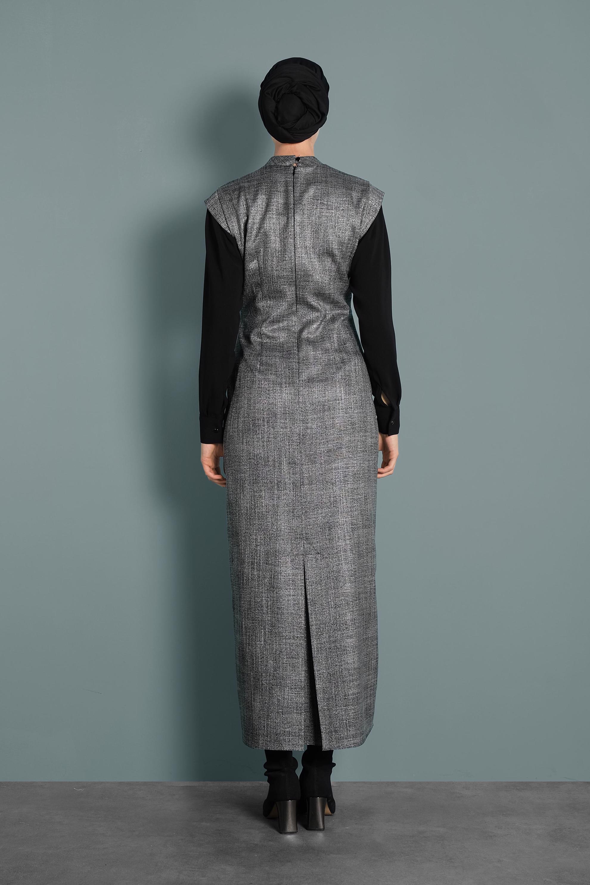 Tesettür giyim SİYAH FİYONKLU ELBİSE 40369