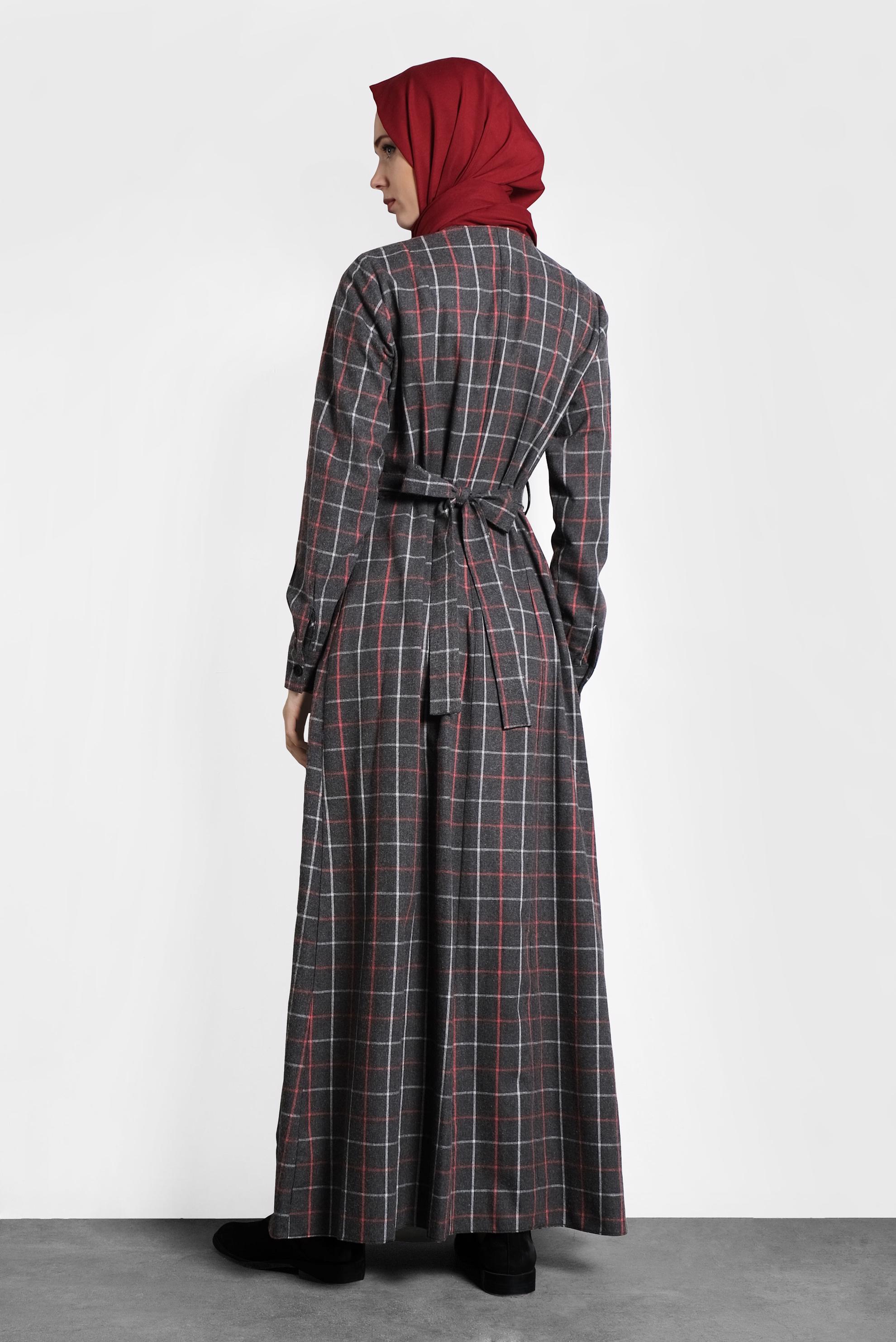 Tesettür giyim GRİ EKOSE DÜĞMELİ ELBİSE 40370