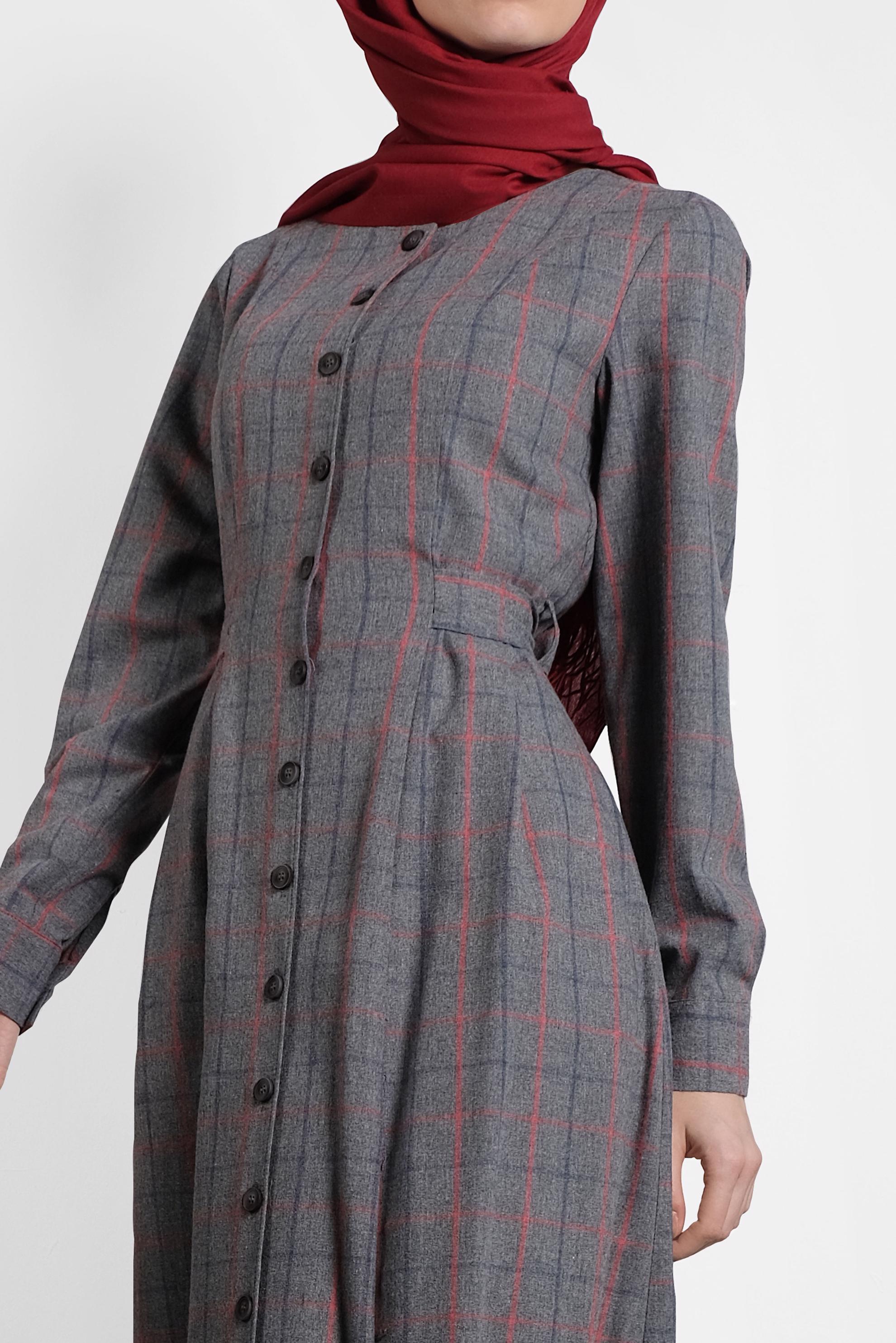 Tesettür giyim GRİ EKOSE DÜĞMELİ ELBİSE 40370