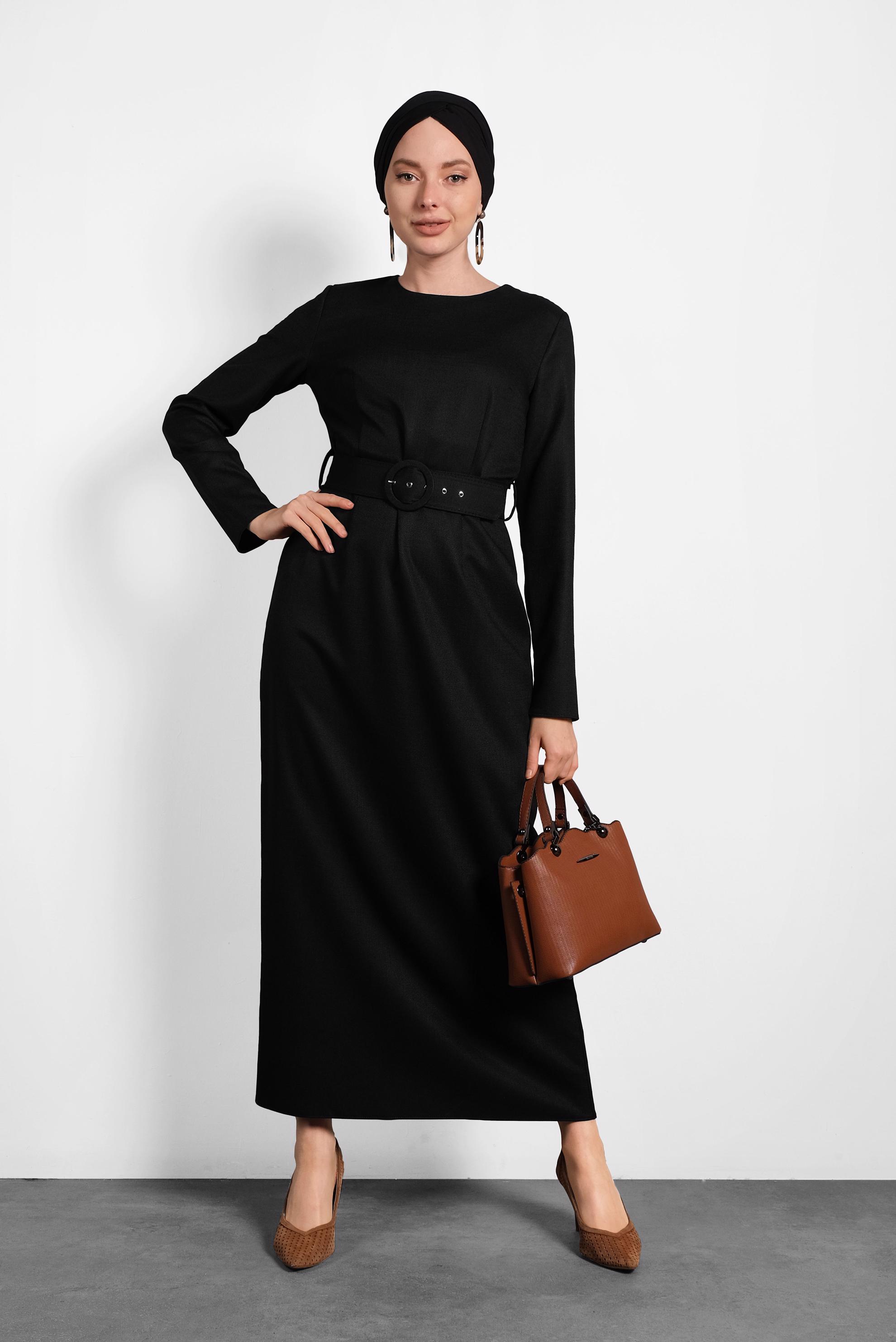 Tesettür giyim SİYAH KEMERLİ ELBİSE 40372 