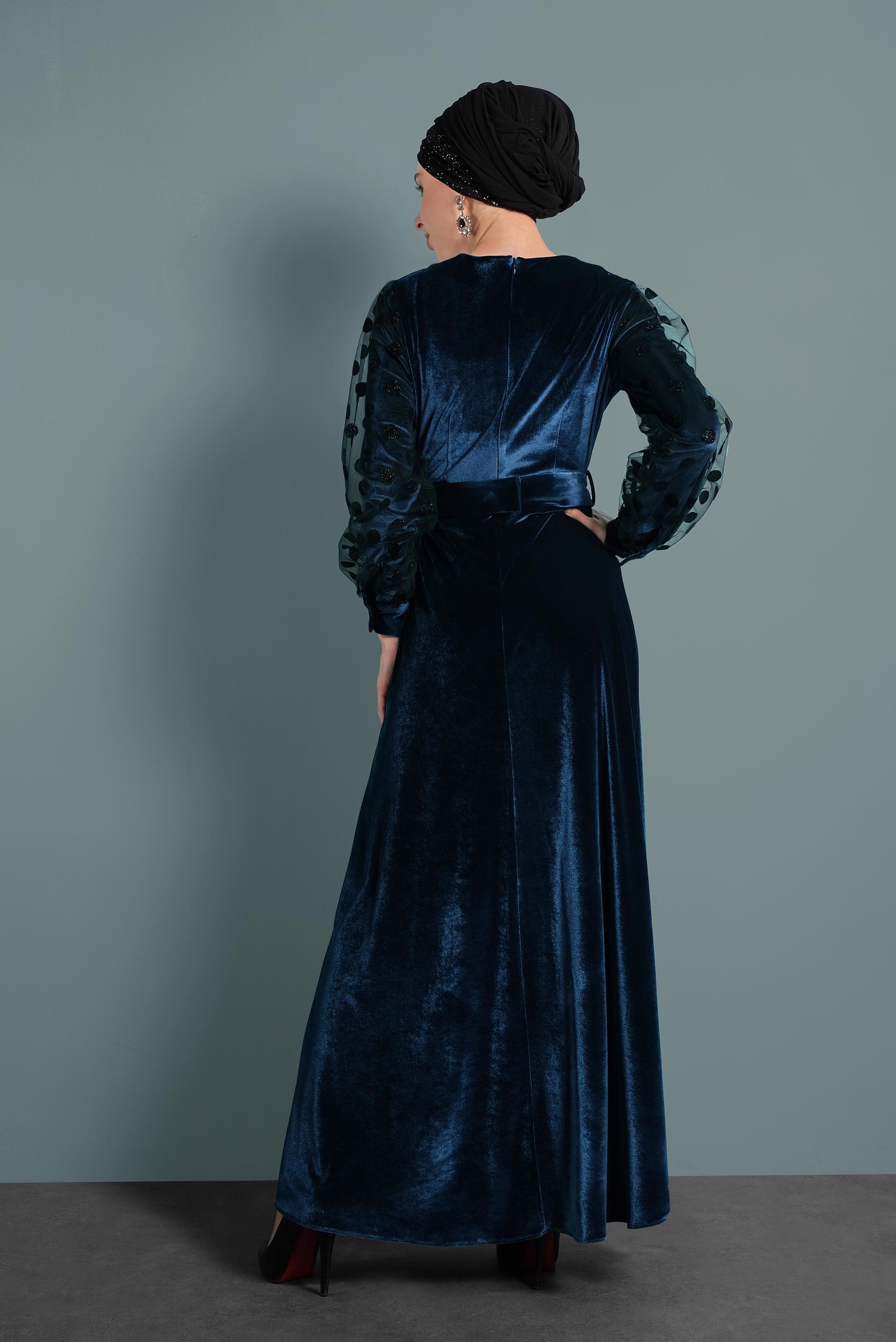 Tesettür giyim LACİVERT KADİFE KOLLARI TÜLLÜ KEMERLİ ELBİSE 40378 
