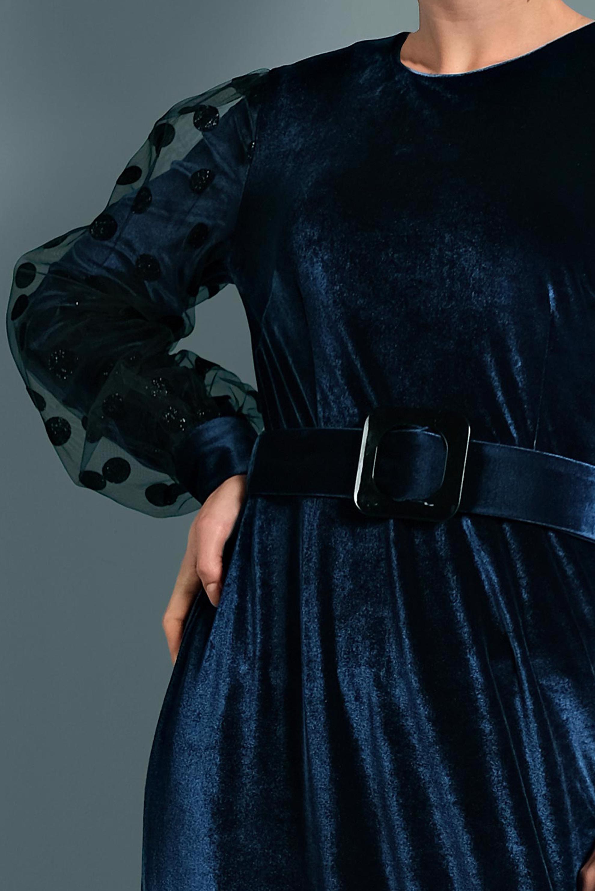 Tesettür giyim LACİVERT KADİFE KOLLARI TÜLLÜ KEMERLİ ELBİSE 40378 