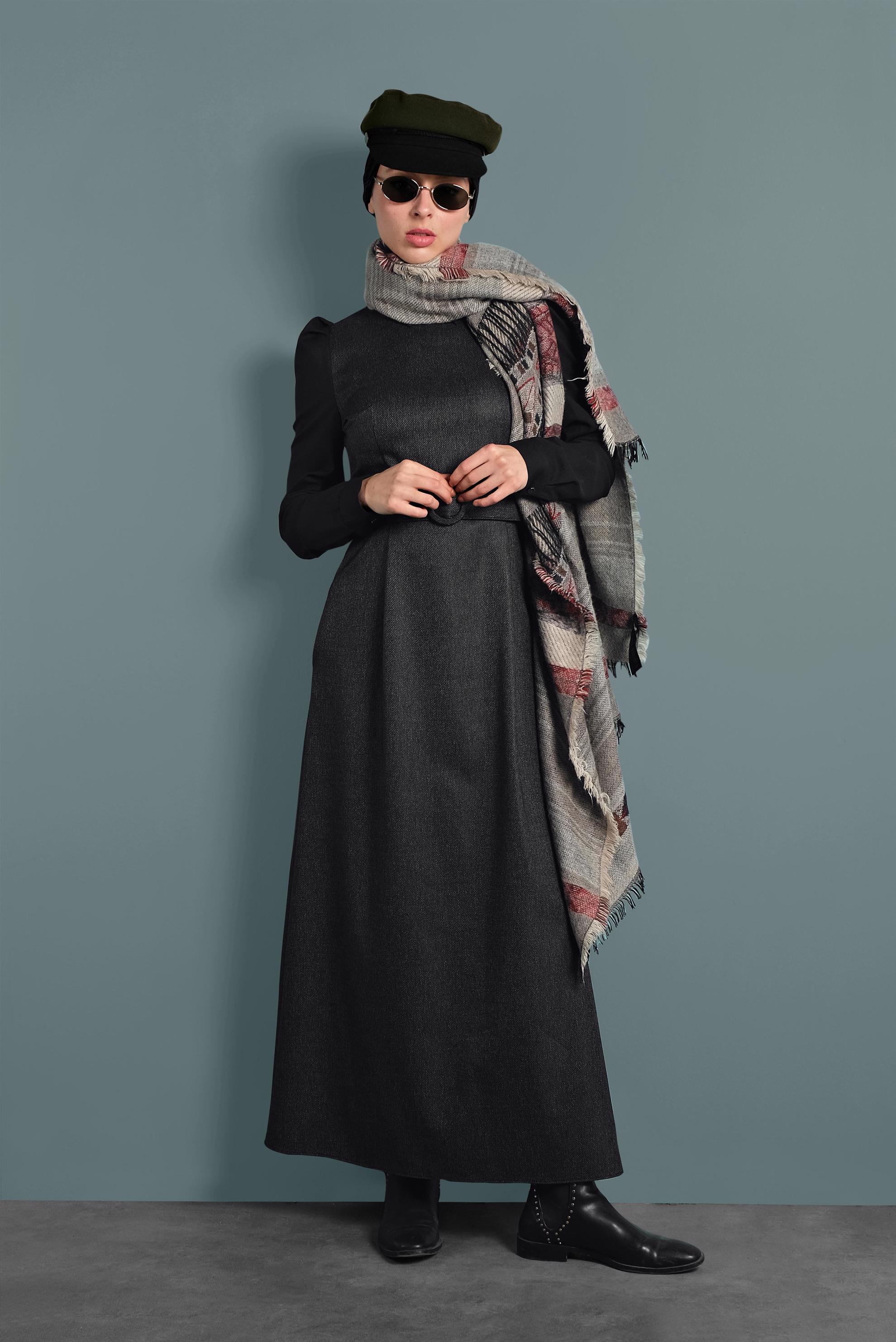 Tesettür giyim SİYAH KEMERLİ ELBİSE 40382 