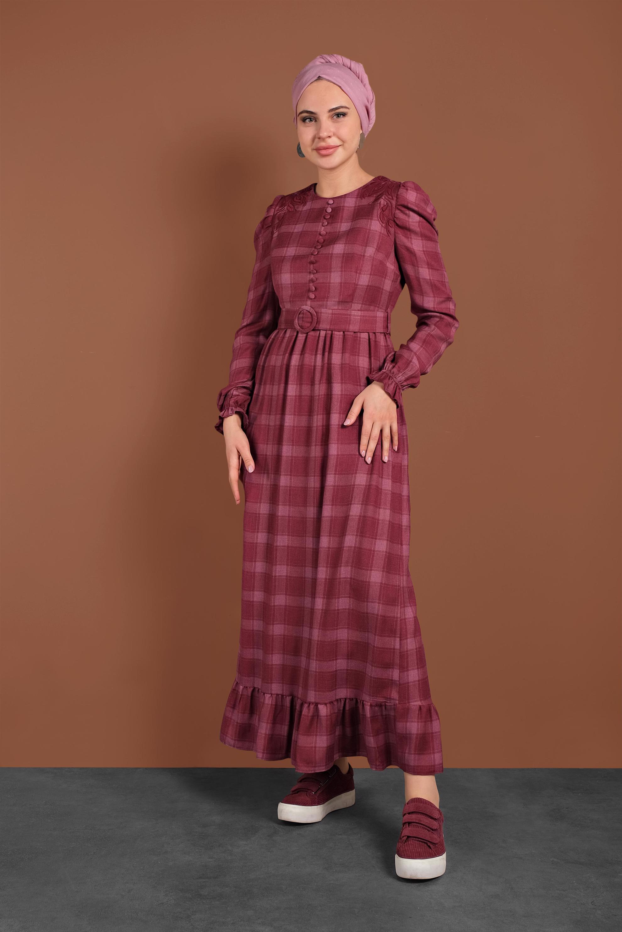 Tesettür giyim BORDO DÜĞMELİ EKOSE ELBİSE 40383 