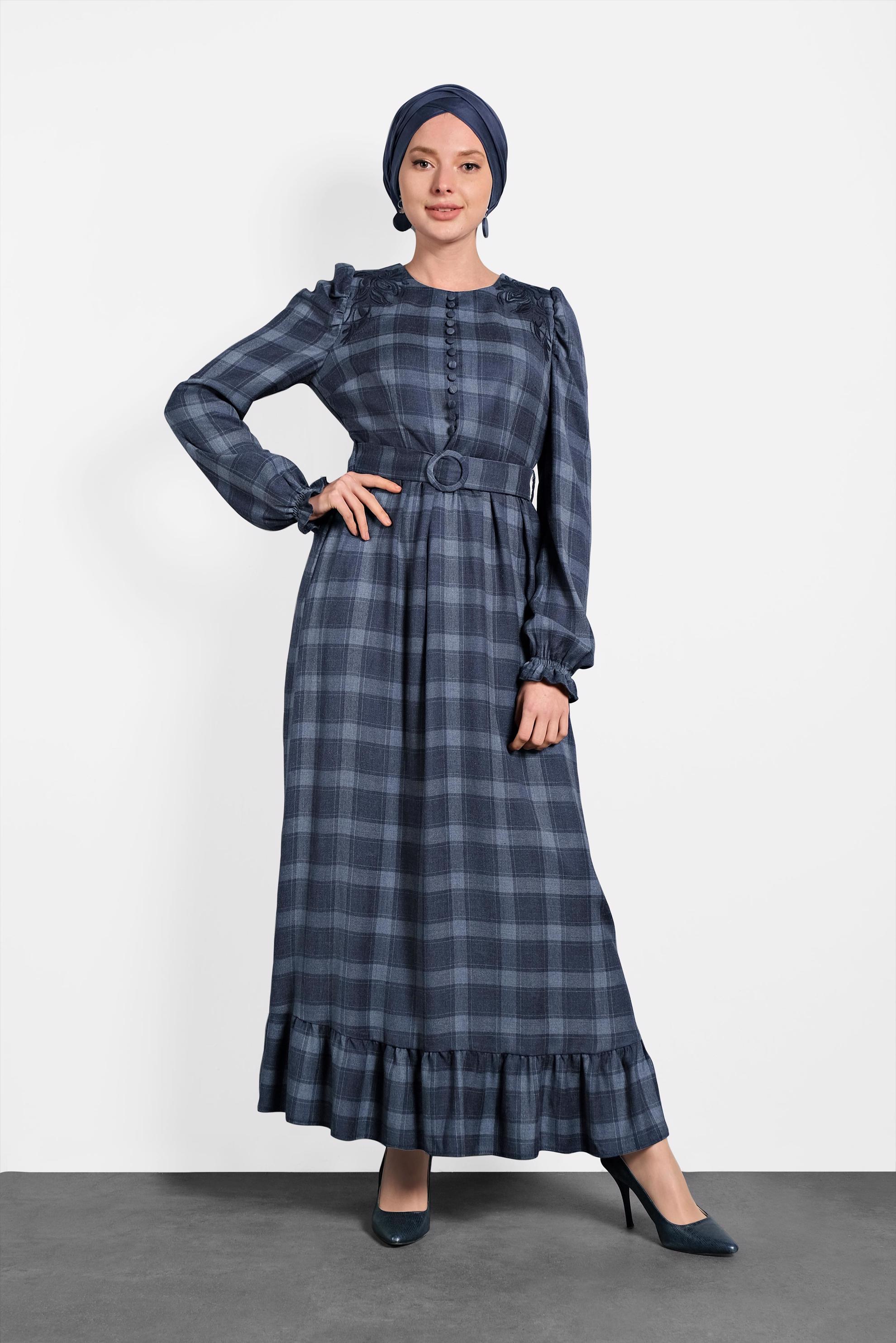 Tesettür giyim LACİVERT DÜĞMELİ EKOSE ELBİSE 40383 