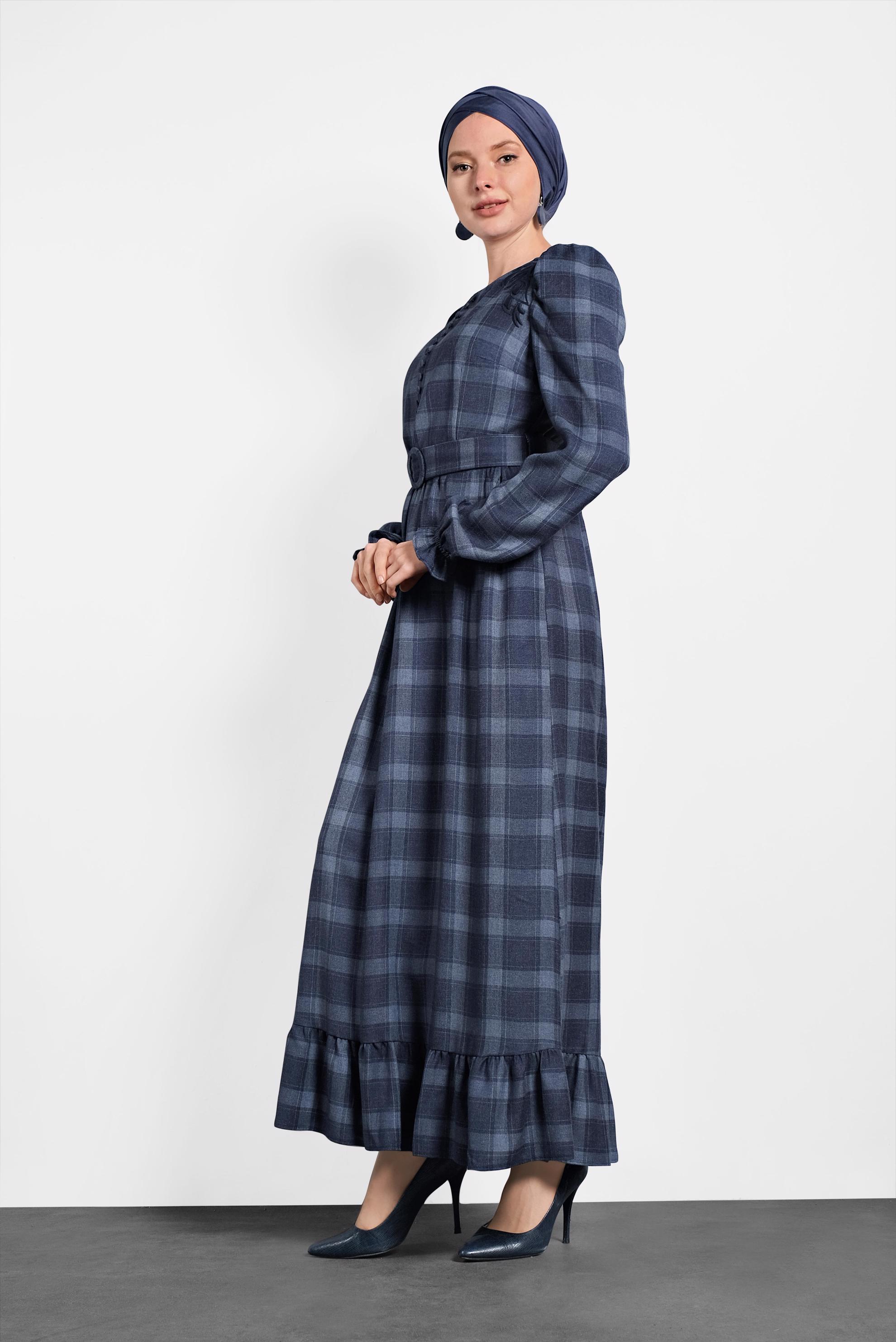 Tesettür giyim LACİVERT DÜĞMELİ EKOSE ELBİSE 40383 