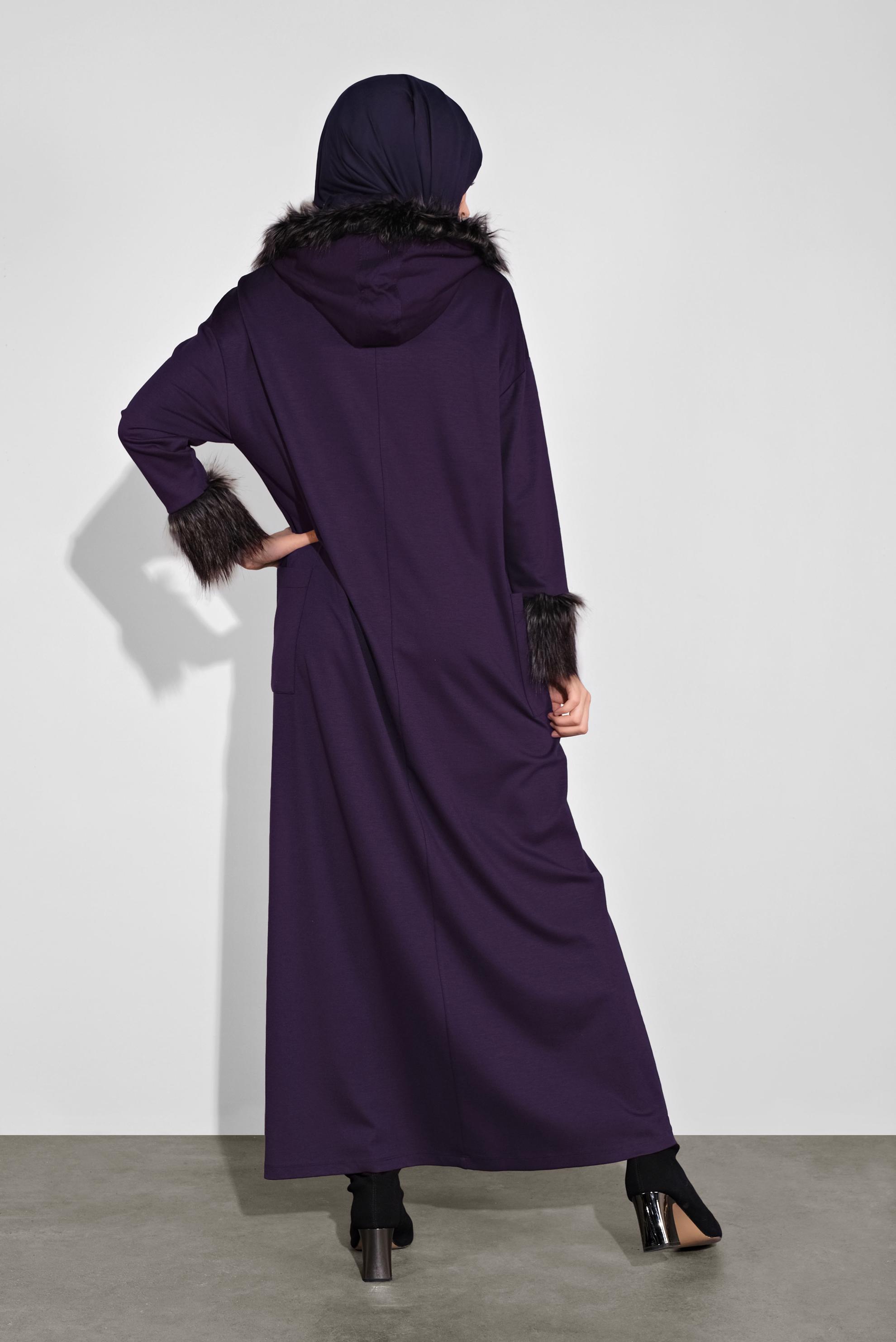 Tesettür giyim MOR KAPÜŞONLU KÜRK DETAYLI ELBİSE 40412 