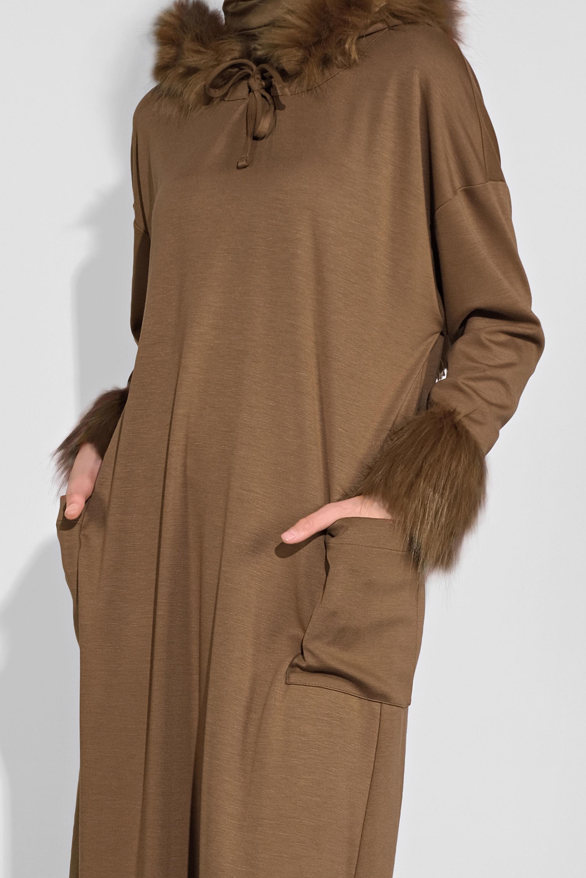 Tesettür giyim KAHVE KAPÜŞONLU KÜRK DETAYLI ELBİSE 40412 
