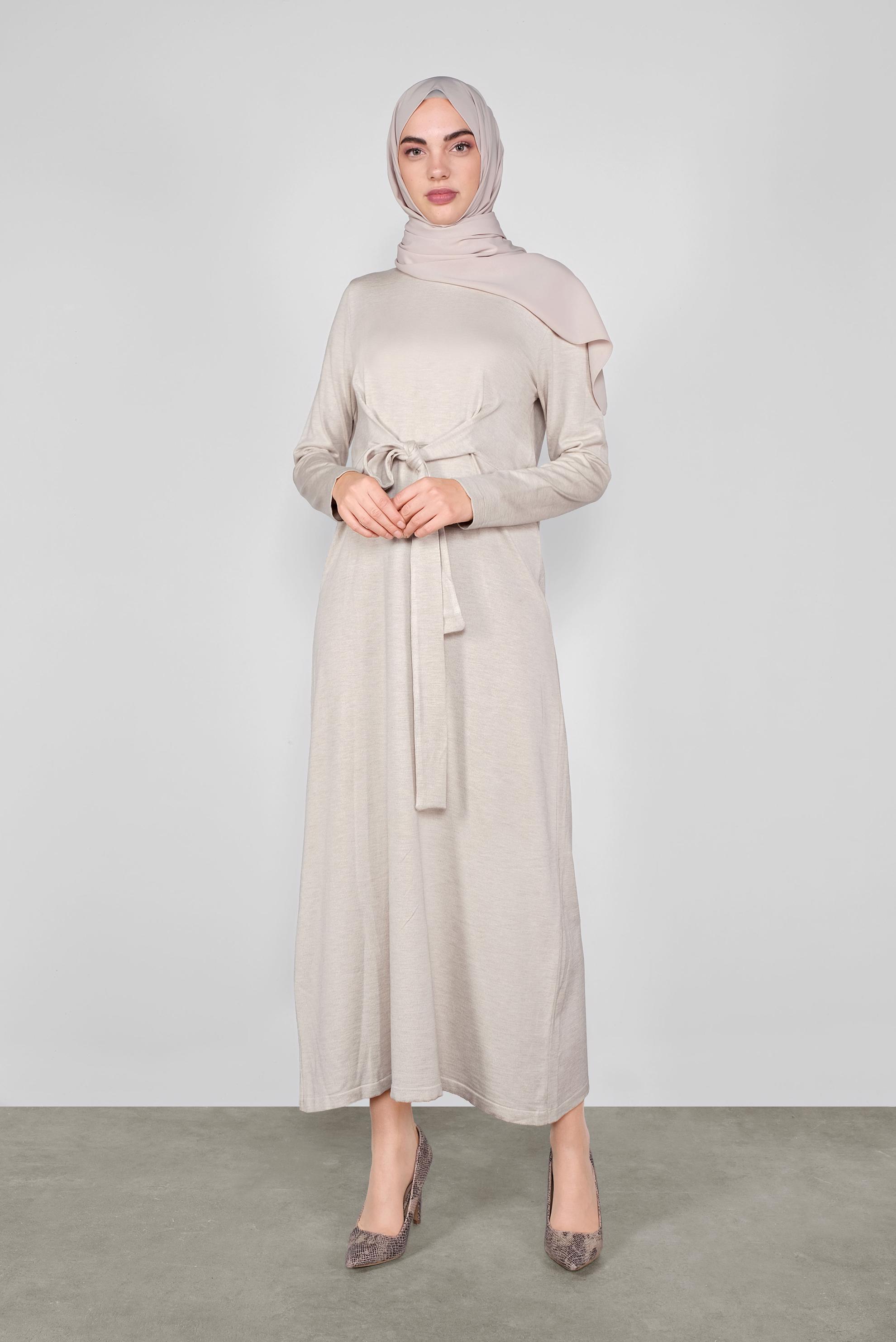 Tesettür giyim BEJ BÜZGÜLÜ TRİKO ELBİSE 41029 