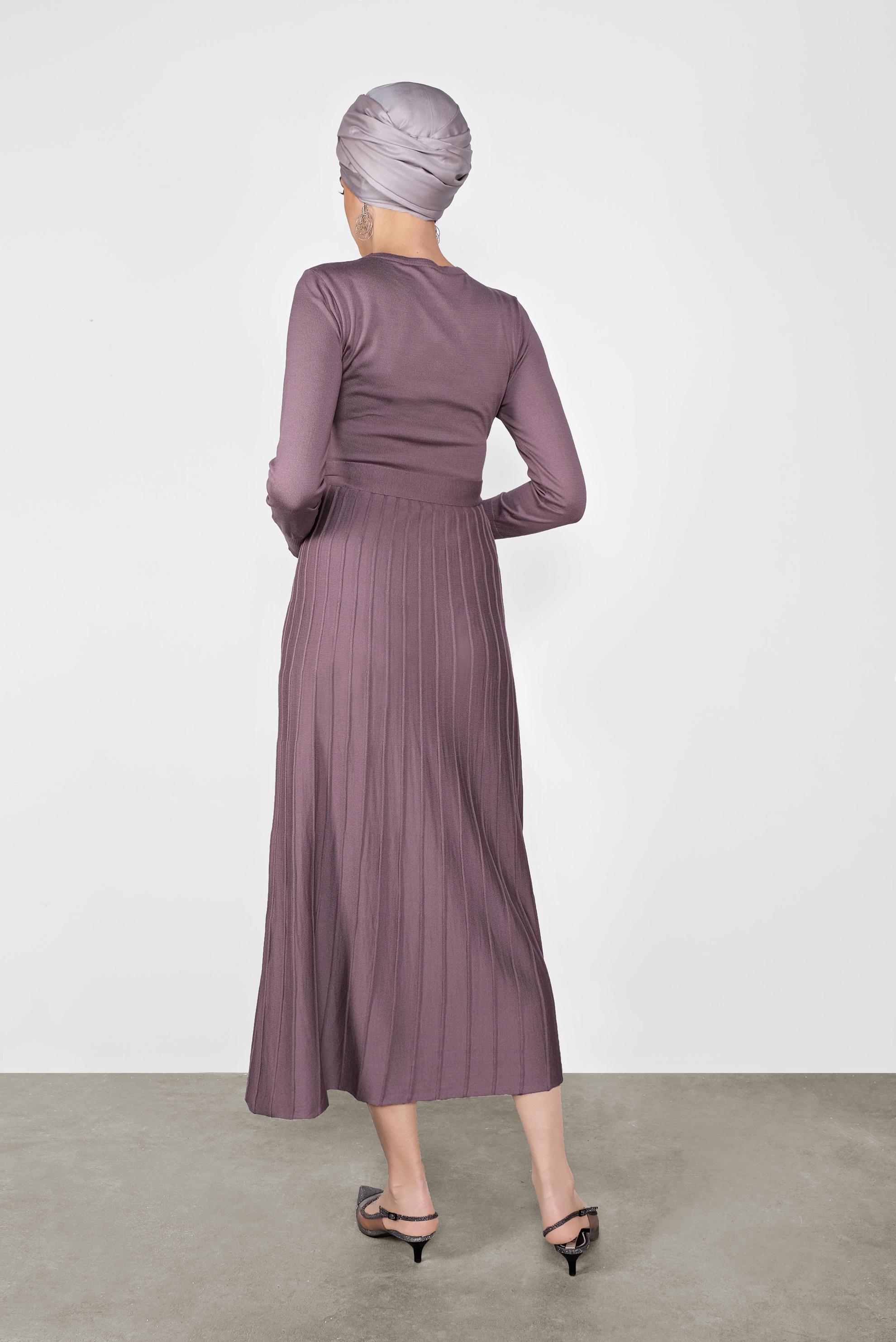 Tesettür giyim MOR PİLİSELİ TRİKO ELBİSE 41031