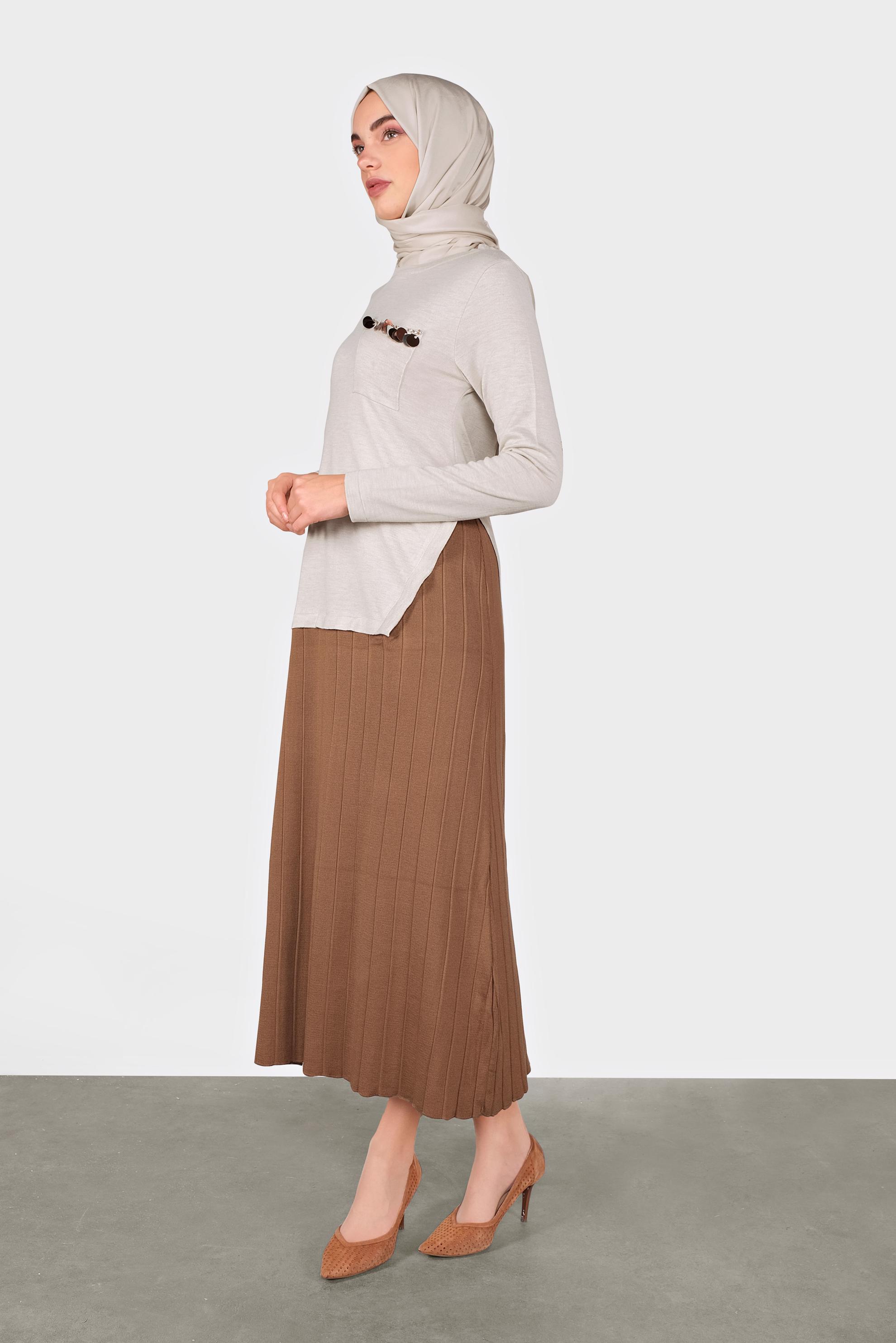 Tesettür giyim BEJ PUL VE TAŞ DETAYLI TRİKO ELBİSE 41035