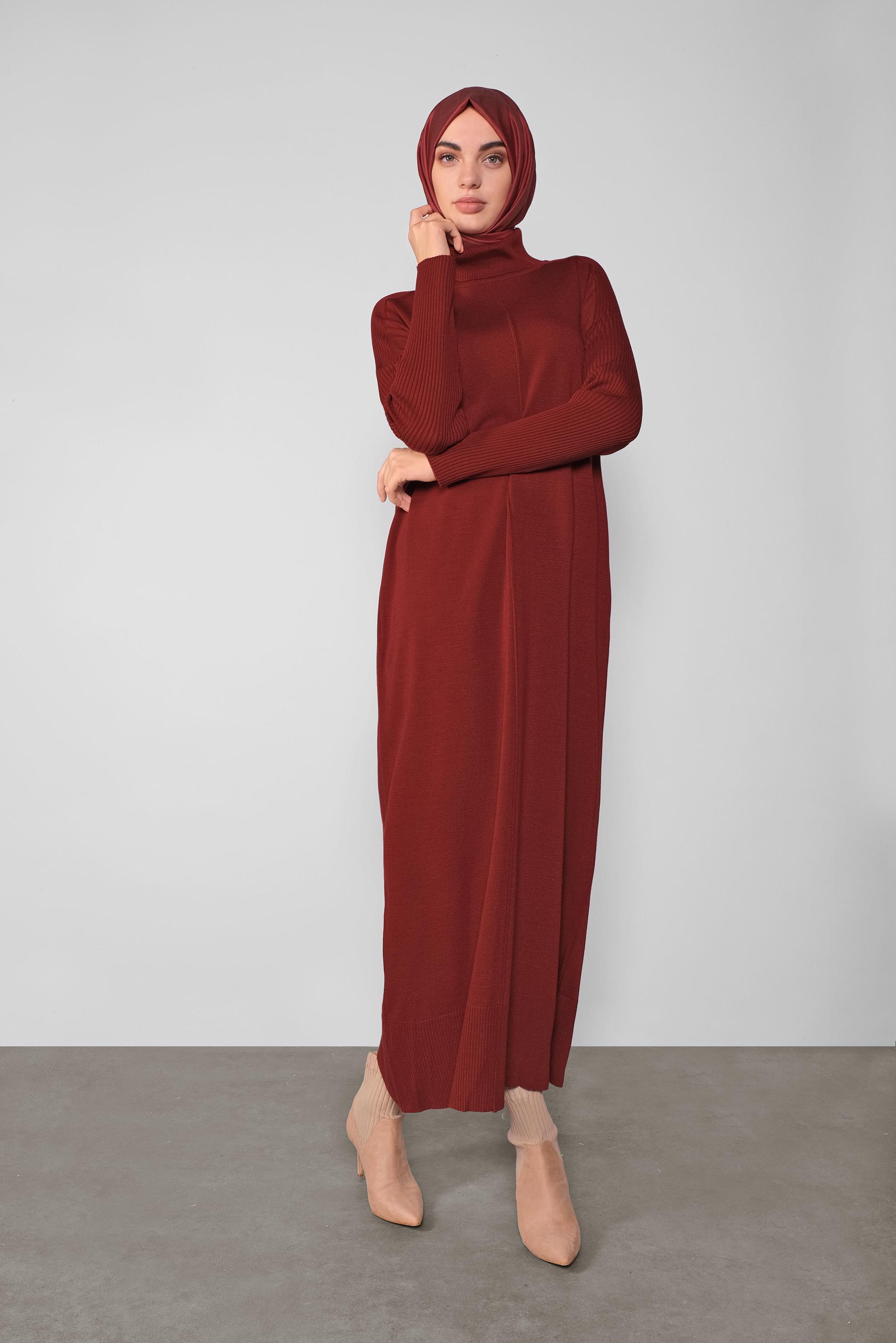 Tesettür giyim KIRMIZI BOĞAZLI TRİKO ELBİSE 41074 