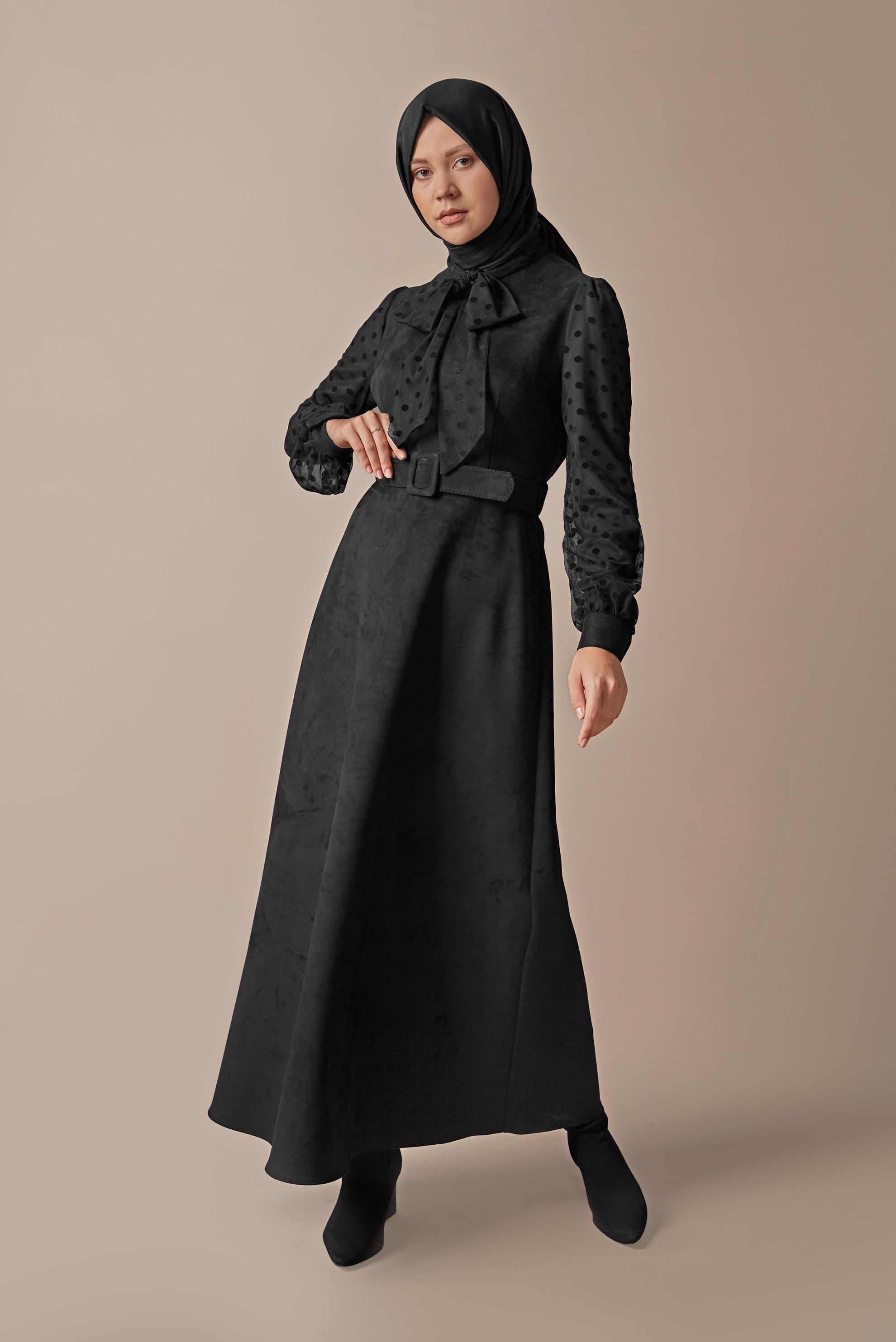 Tesettür giyim SİYAH KOLLARI PUANTİYELİ MİX KUMAŞ SÜET ELBİSE 41114 