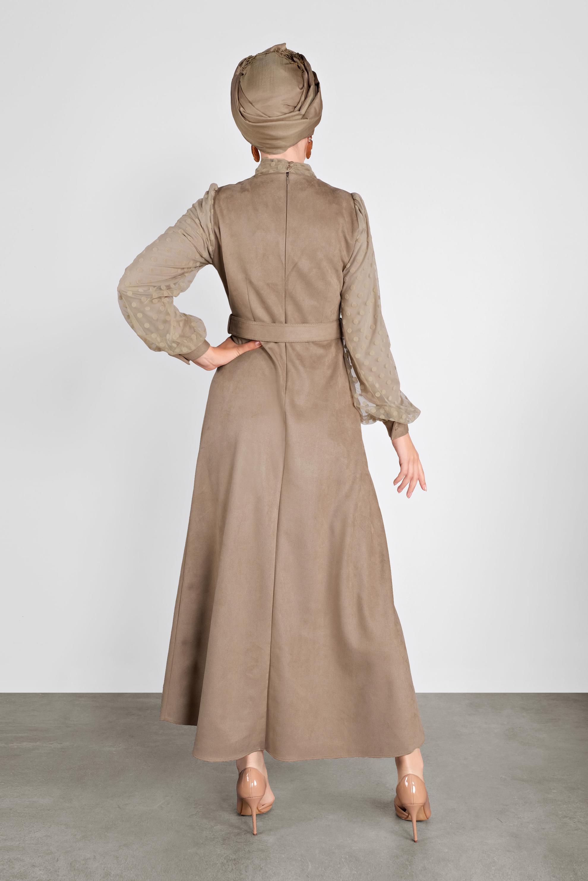 Tesettür giyim BEJ KOLLARI PUANTİYELİ MİX KUMAŞ SÜET ELBİSE 41114 