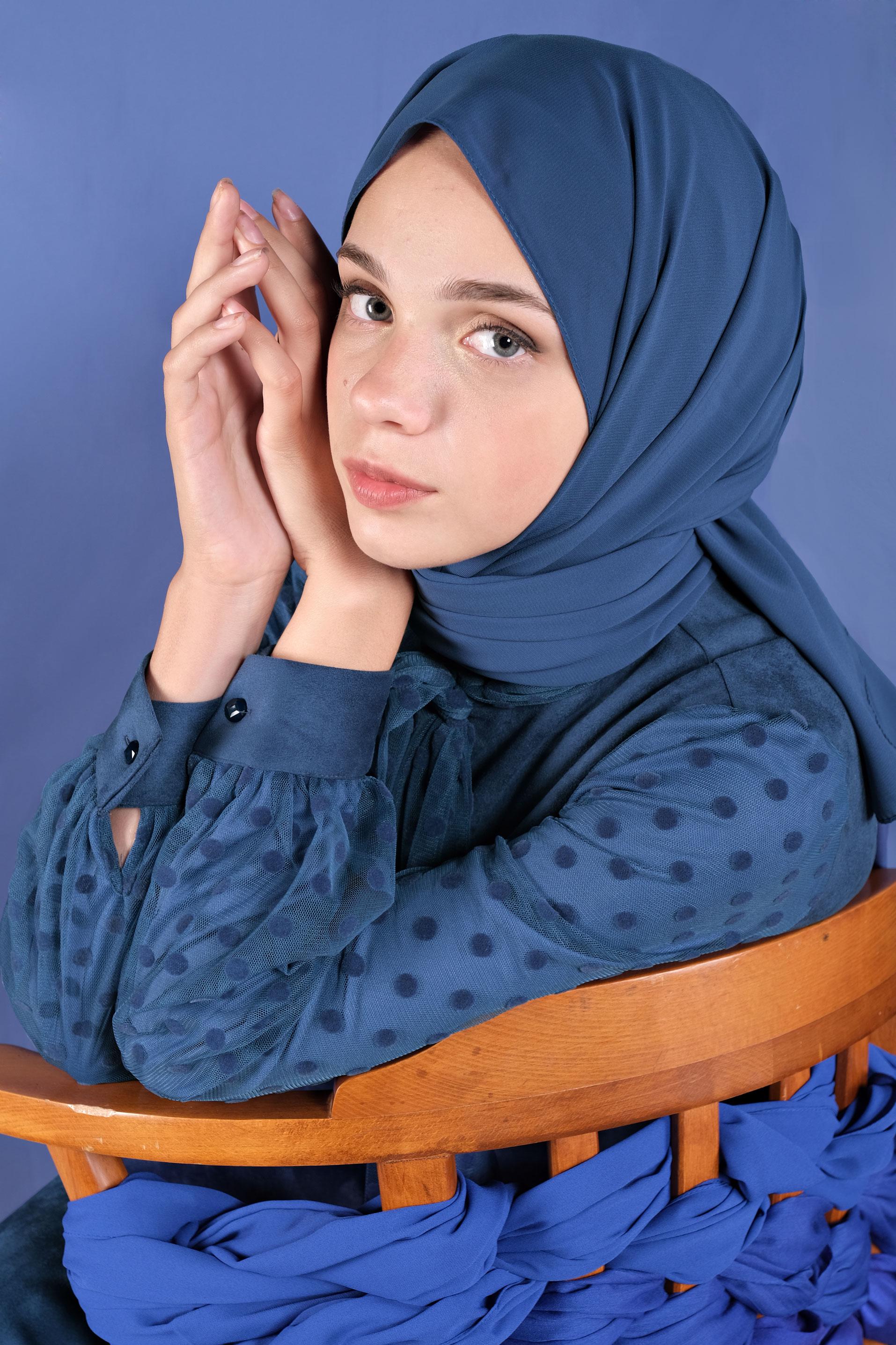 Tesettür giyim LACİVERT KOLLARI PUANTİYELİ MİX KUMAŞ SÜET ELBİSE 41114 