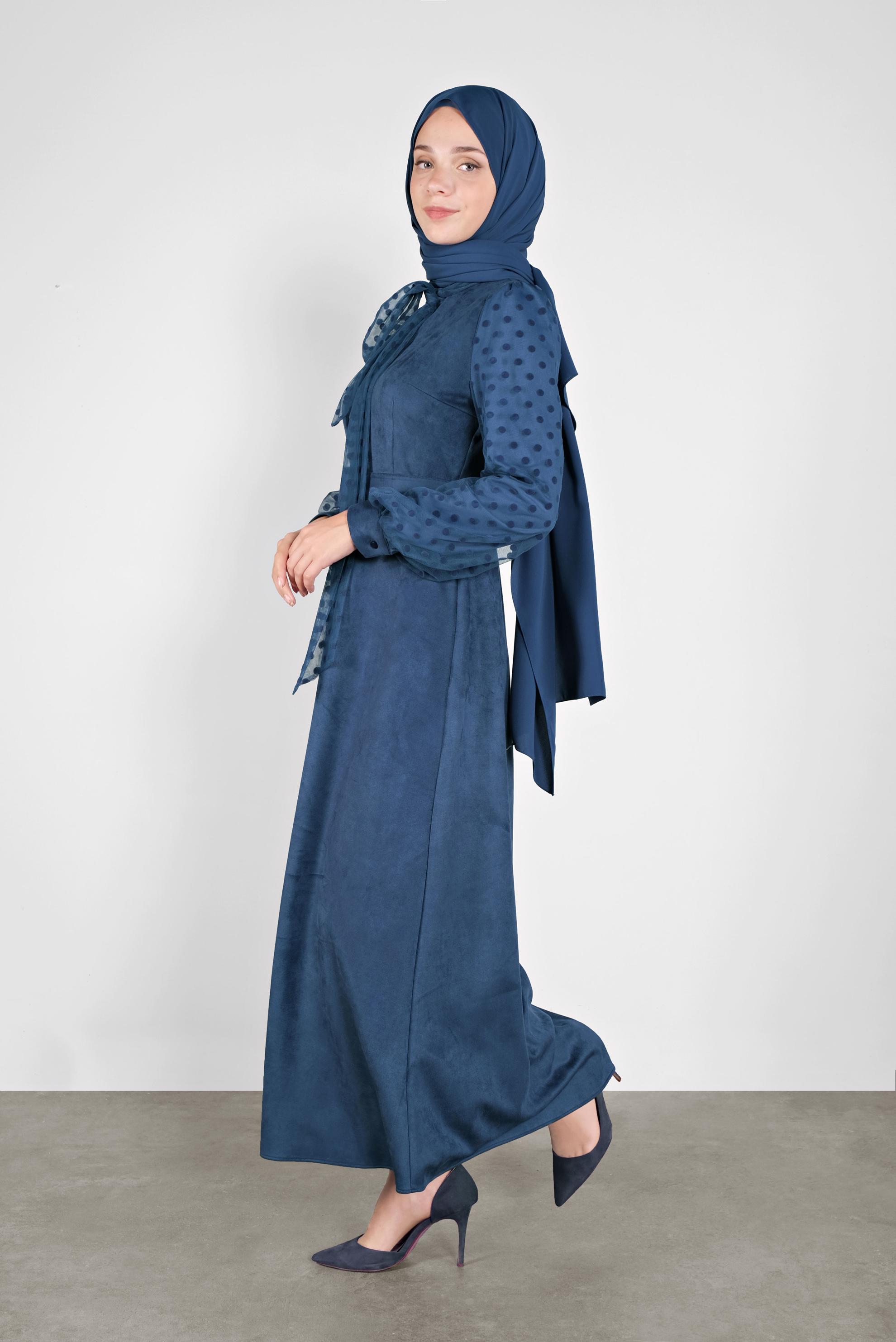 Tesettür giyim LACİVERT KOLLARI PUANTİYELİ MİX KUMAŞ SÜET ELBİSE 41114 