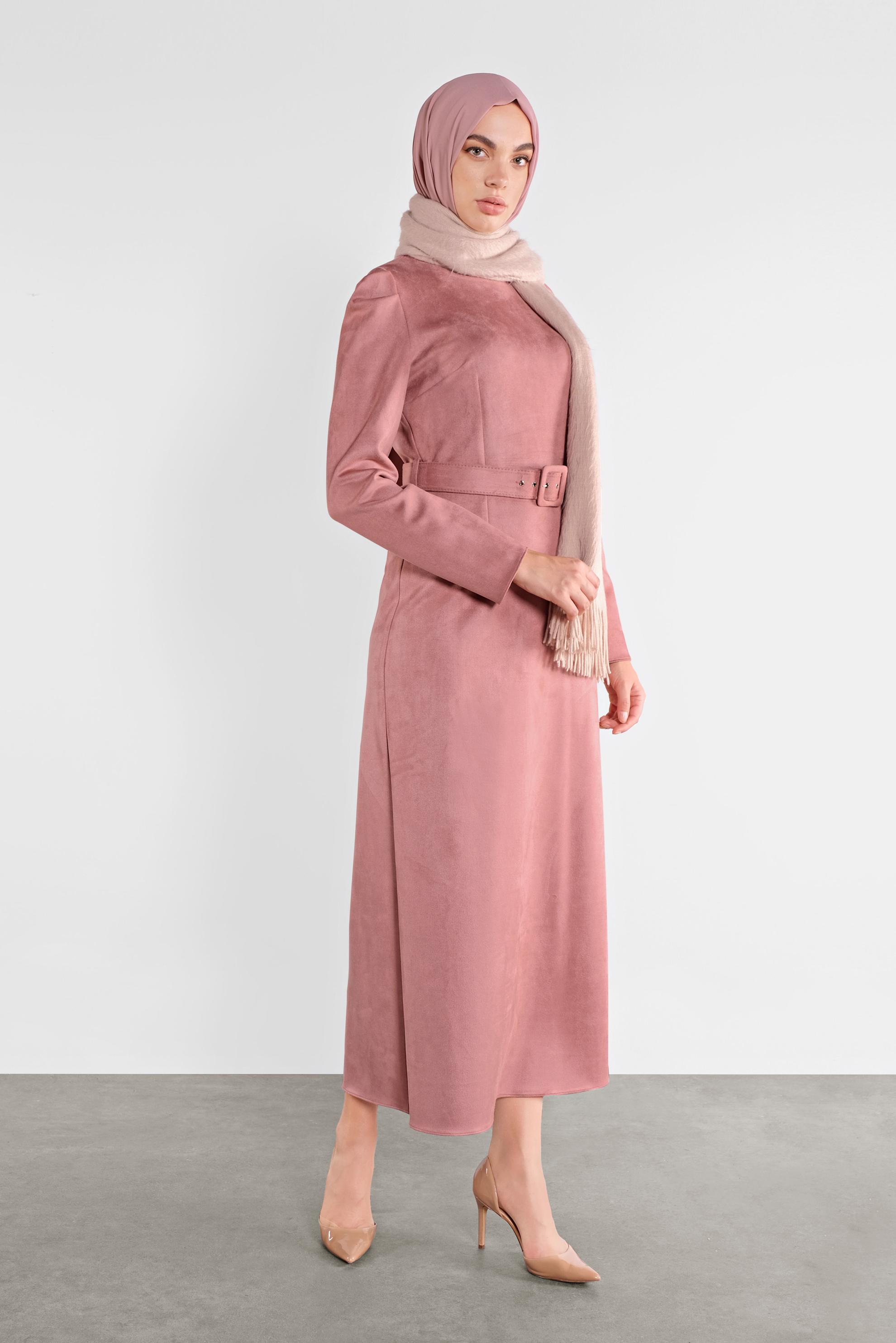 Tesettür giyim PUDRA SÜET KEMERLİ ELBİSE 41143