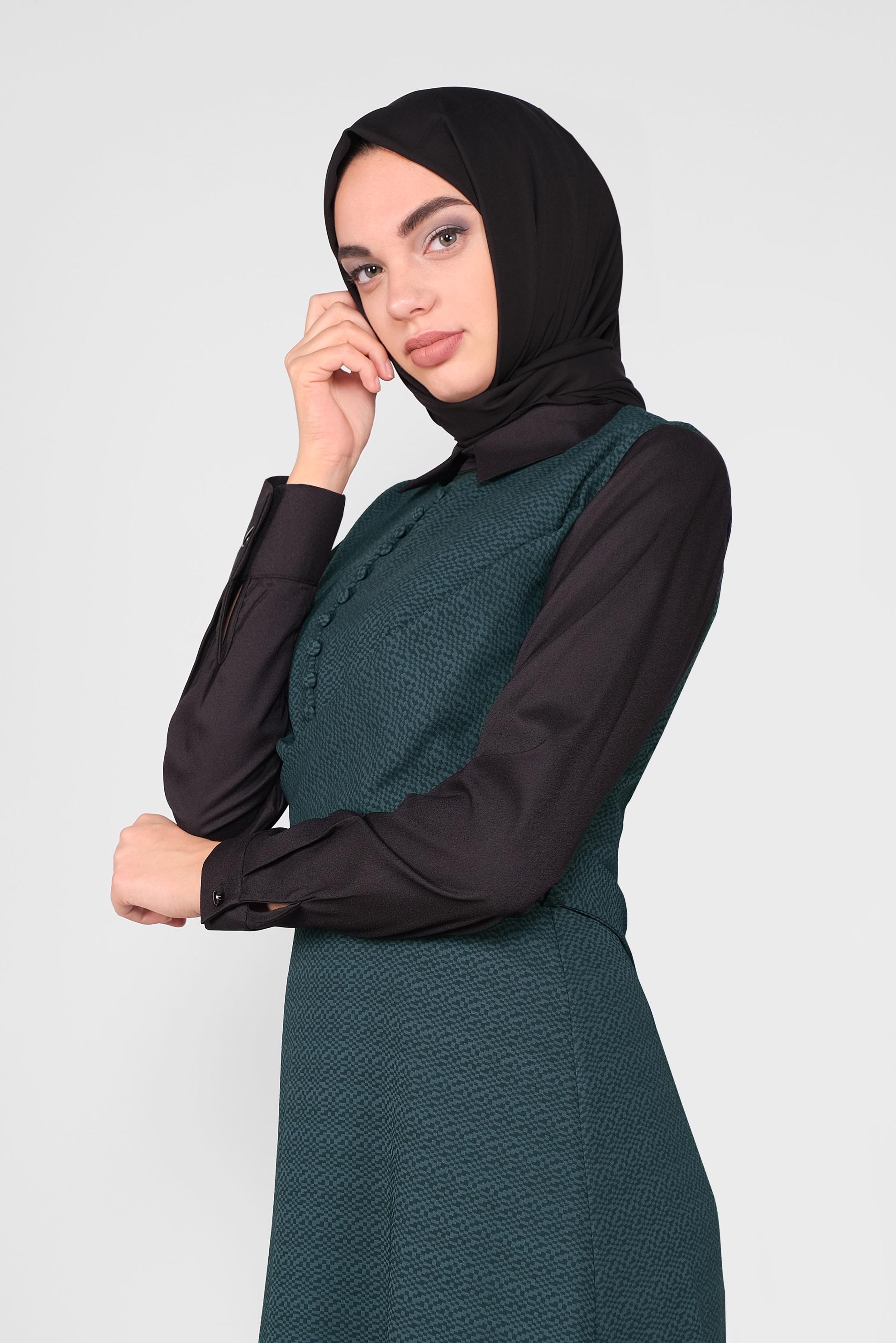 Tesettür giyim YEŞİL DÜĞMELİ İKİLİ ELBİSELİ TAKIM 41148