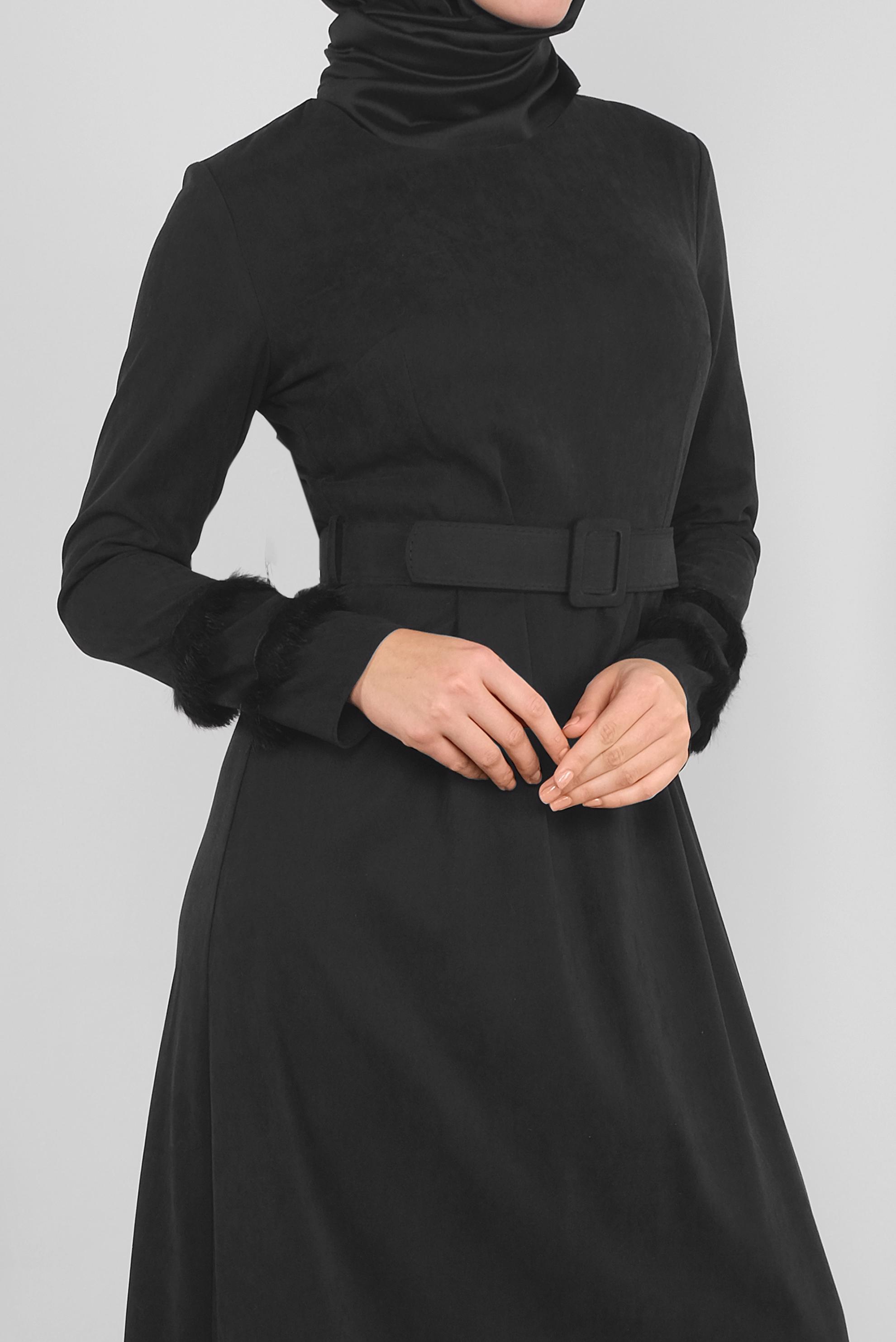 Tesettür giyim SİYAH KOLLARI TÜY DETAYLI SÜET ELBİSE 41183