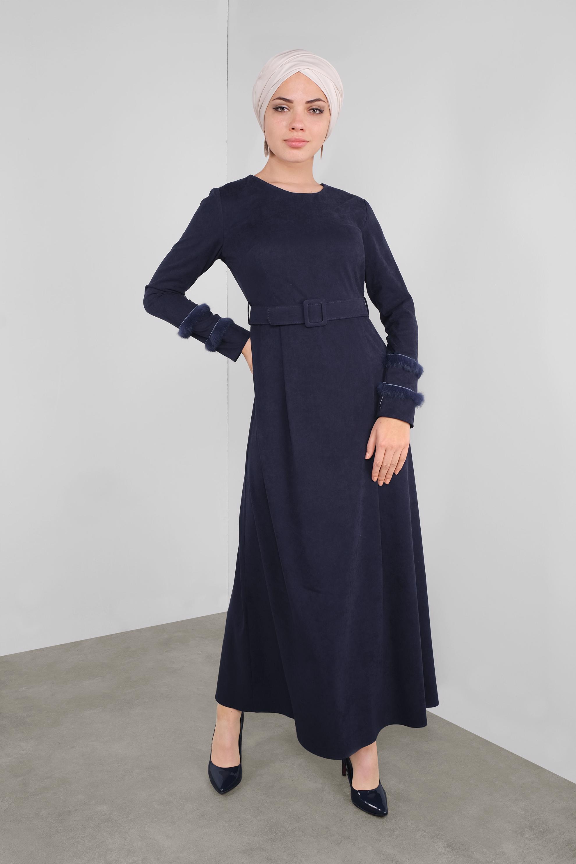 Tesettür giyim LACİVERT KOLLARI TÜY DETAYLI SÜET ELBİSE 41183