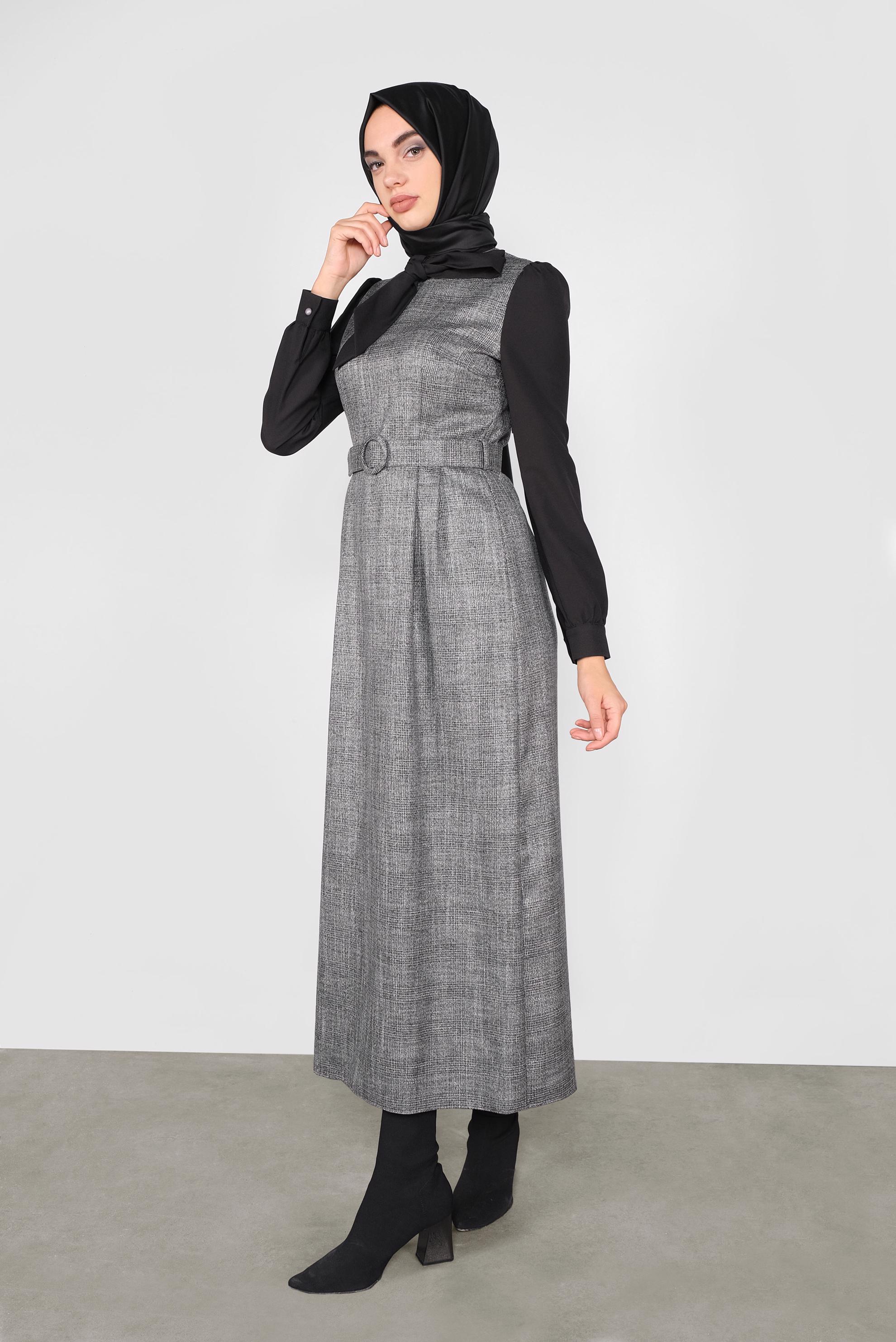 Tesettür giyim SİYAH FİYONK YAKA SİMLİ ELBİSE 41198 