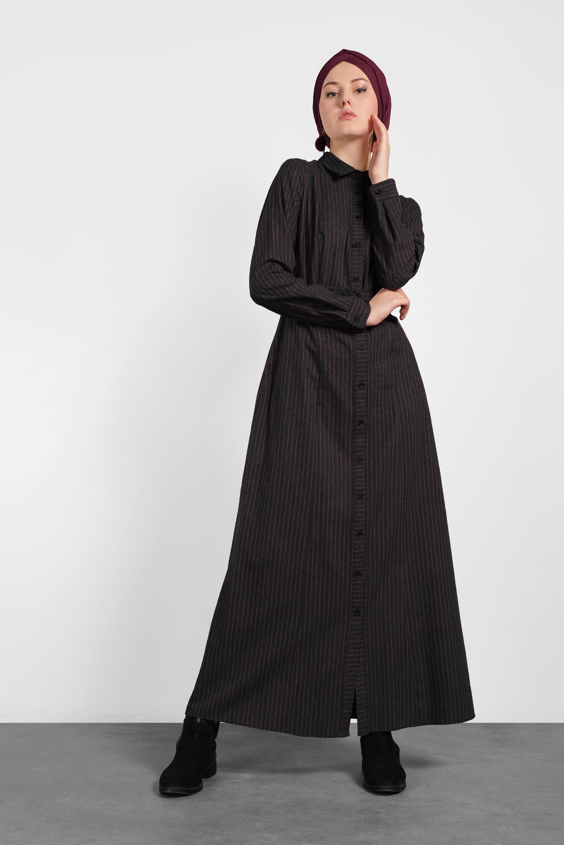 Tesettür giyim SİYAH ÇİZGİ DESENLİ ELBİSE 40198-1