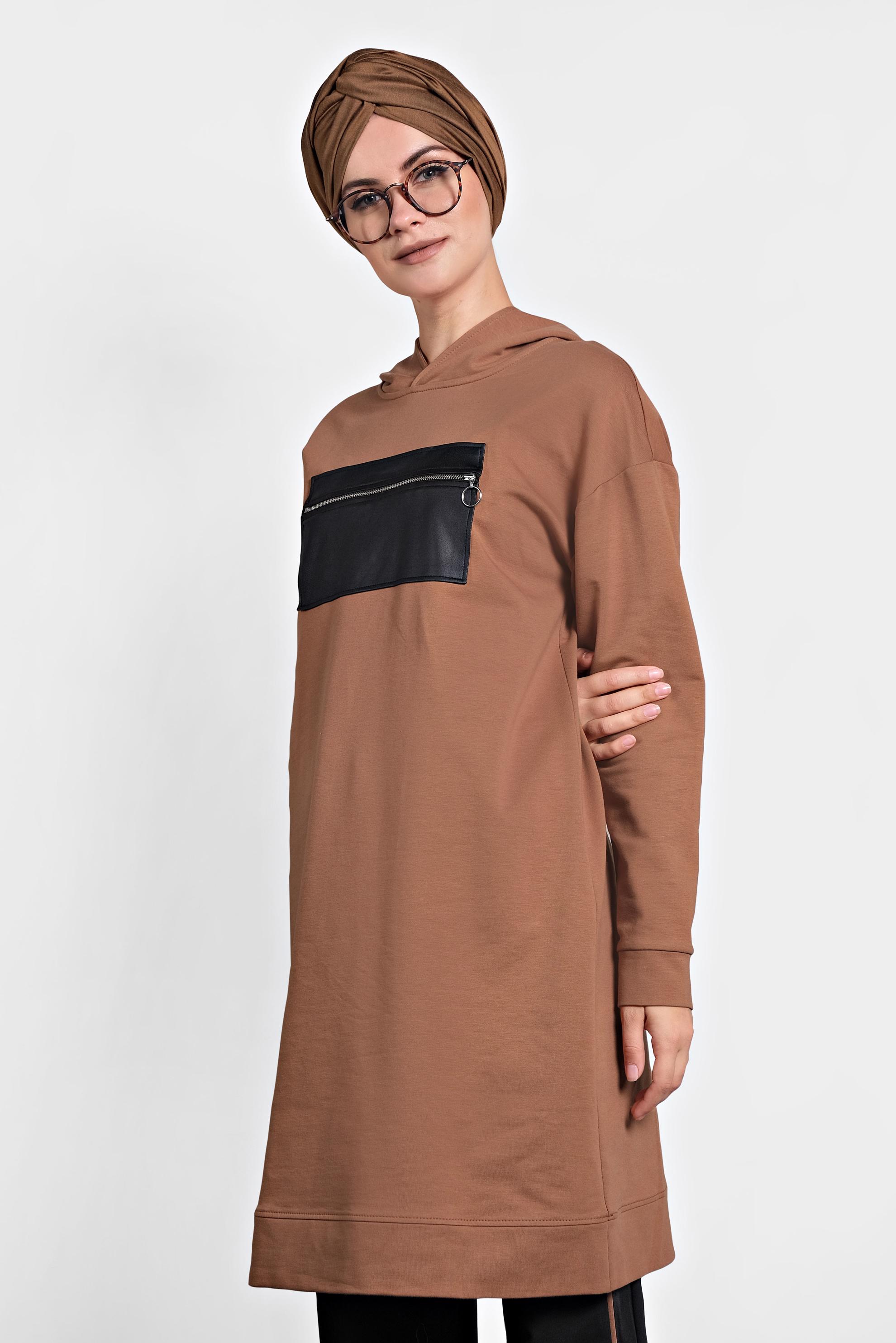 Tesettür giyim TABA ÖNÜ CEPLİ KAPÜŞONLU EŞOFMAN TAKIMI 40100