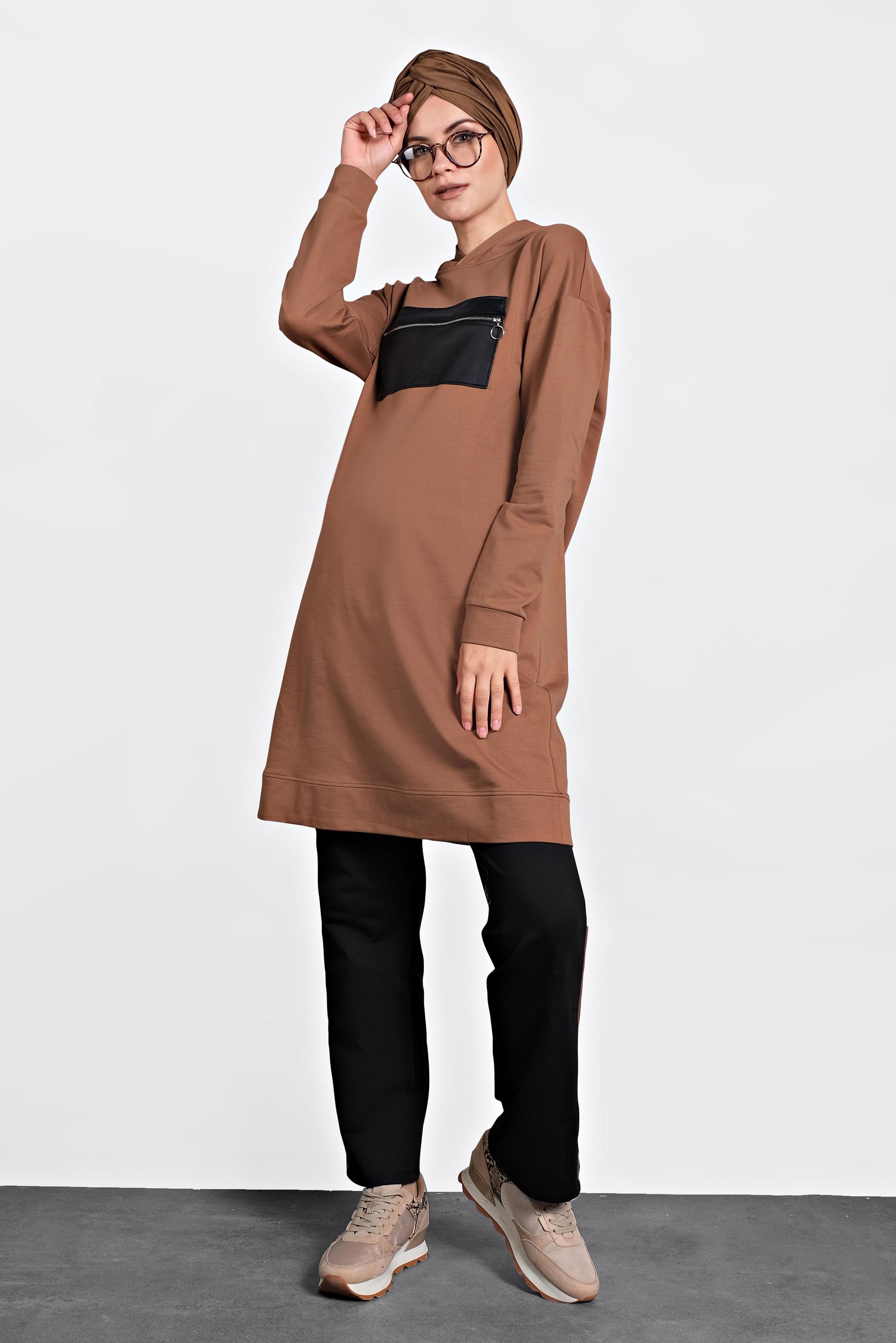 Tesettür giyim TABA ÖNÜ CEPLİ KAPÜŞONLU EŞOFMAN TAKIMI 40100