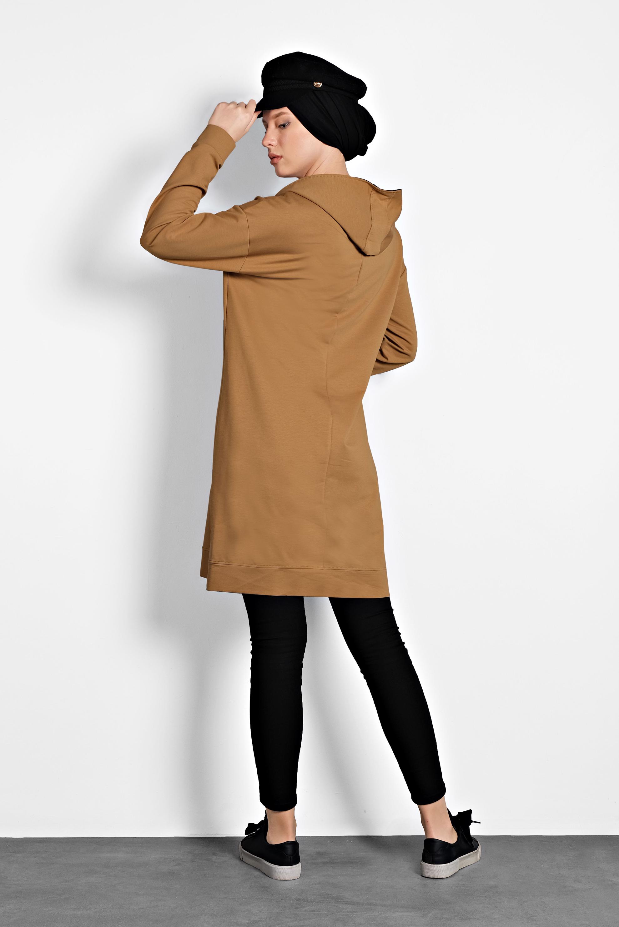 Tesettür giyim SARI NAKIŞLI KAPÜŞONLU EŞOFMAN TUNİK 40125 