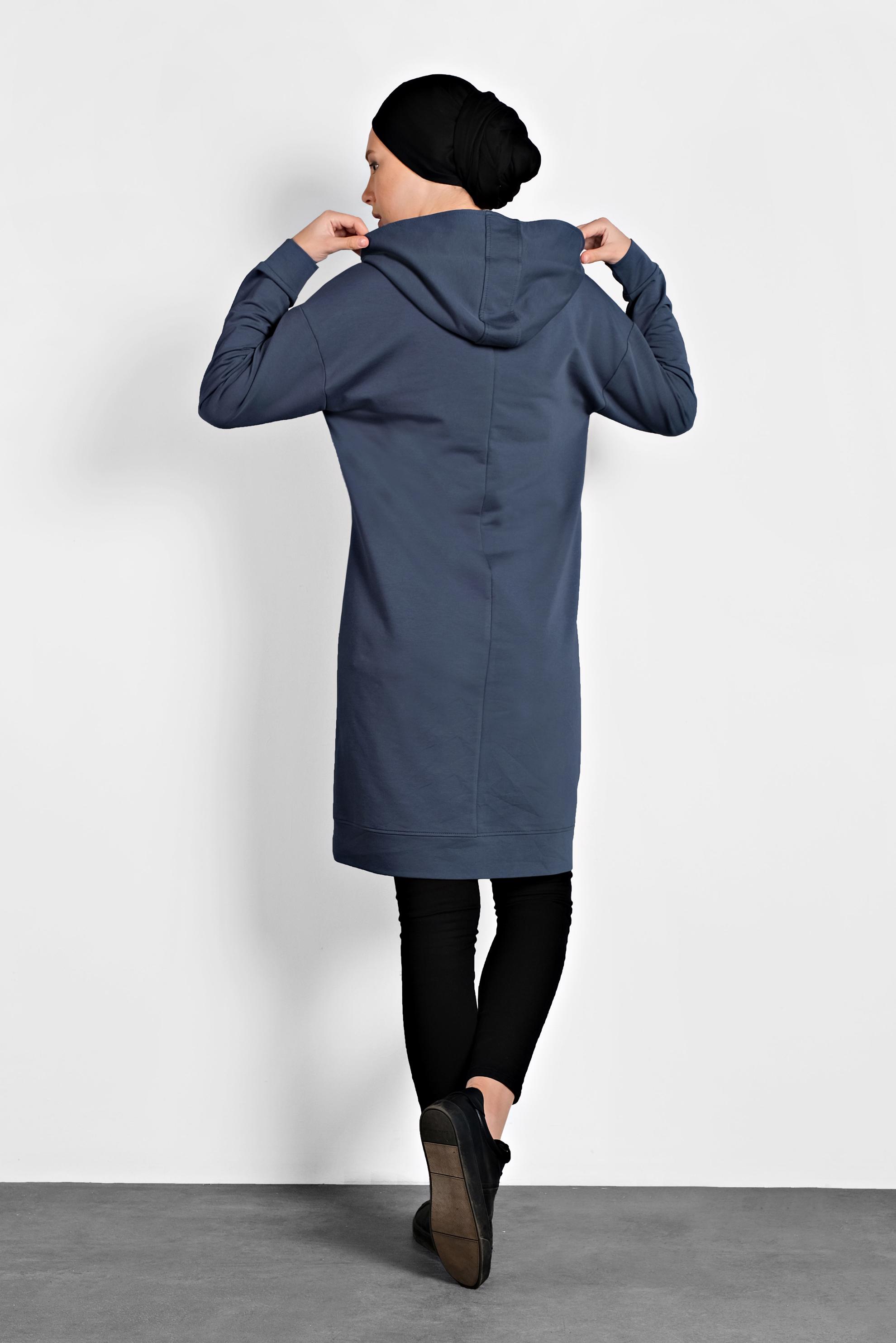 Tesettür giyim LACİVERT NAKIŞLI KAPÜŞONLU EŞOFMAN TUNİK 40125 