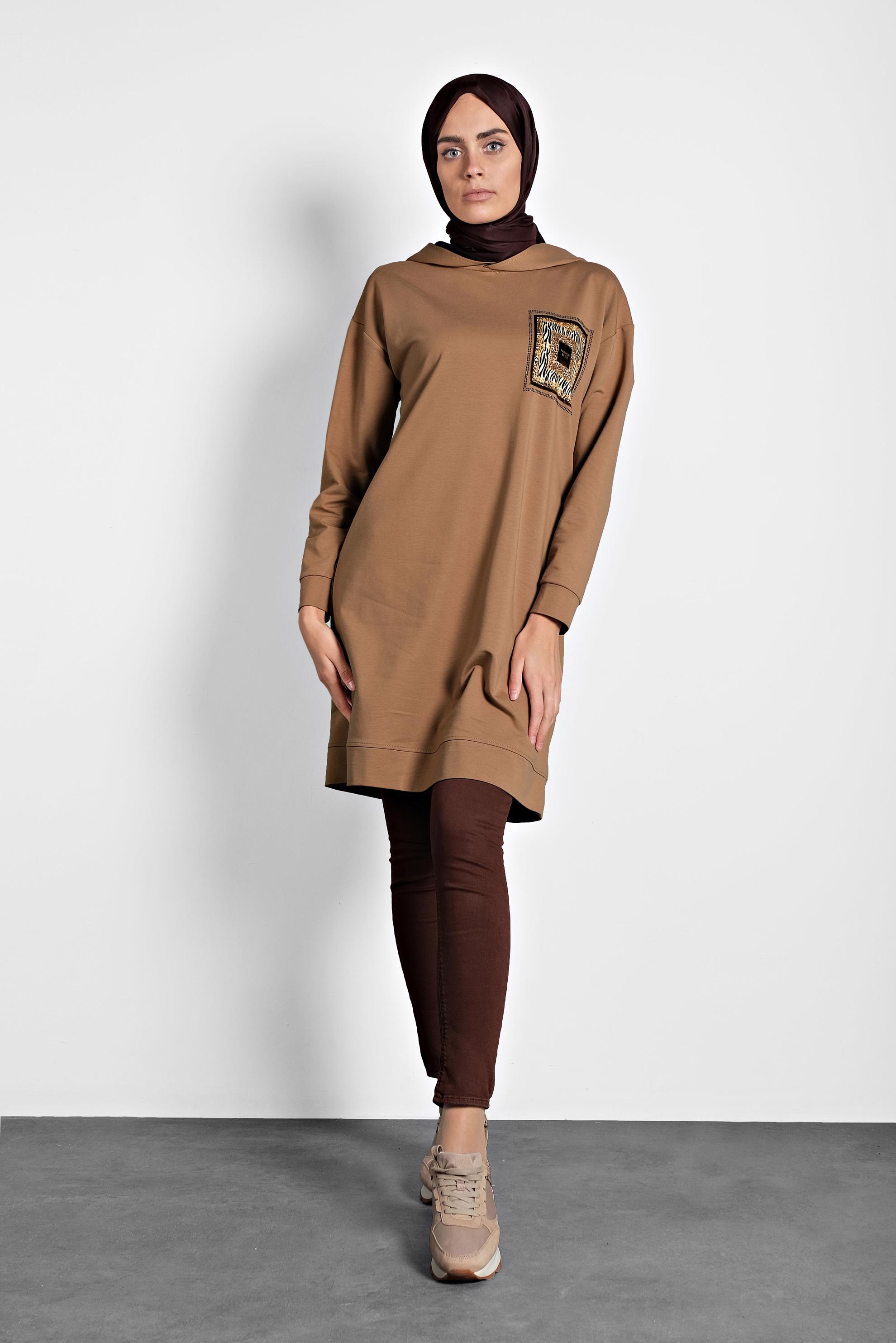 Tesettür giyim TABA NAKIŞLI KAPÜŞONLU EŞOFMAN TUNİK 40125 