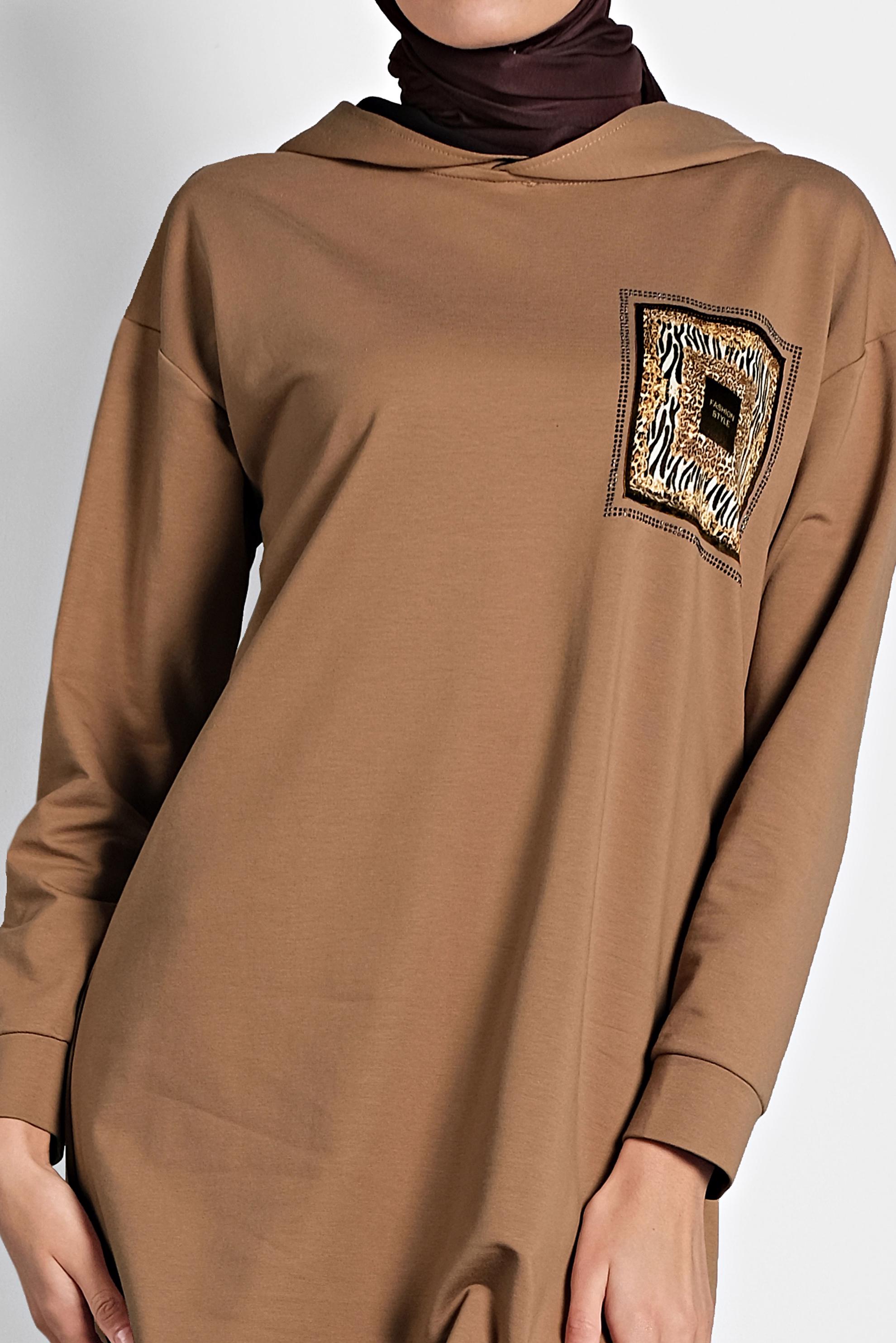 Tesettür giyim TABA NAKIŞLI KAPÜŞONLU EŞOFMAN TUNİK 40125 