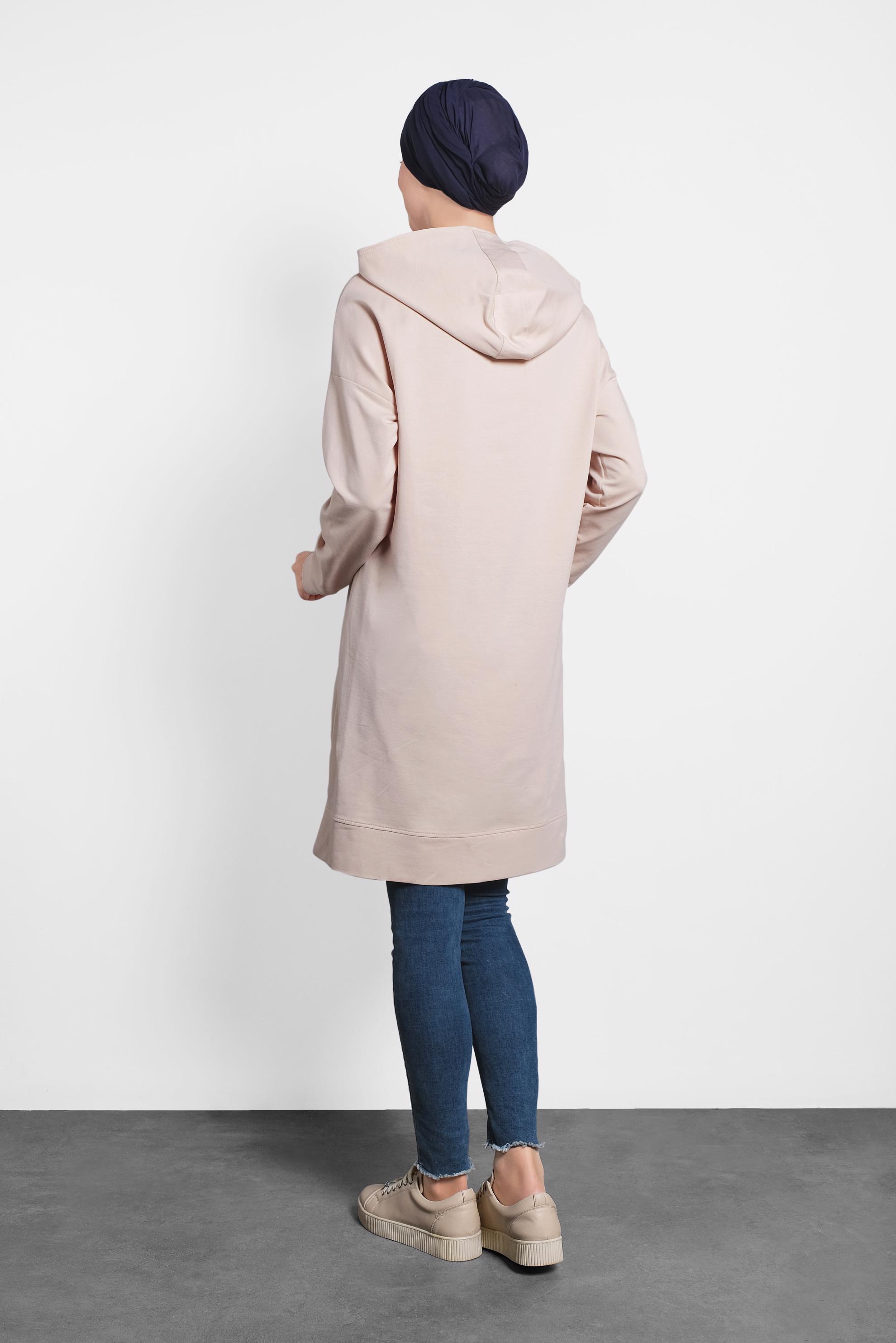 Tesettür giyim BEJ ÖNÜ BASKILI KAPÜŞONLU  EŞOFMAN TUNİK 40163 