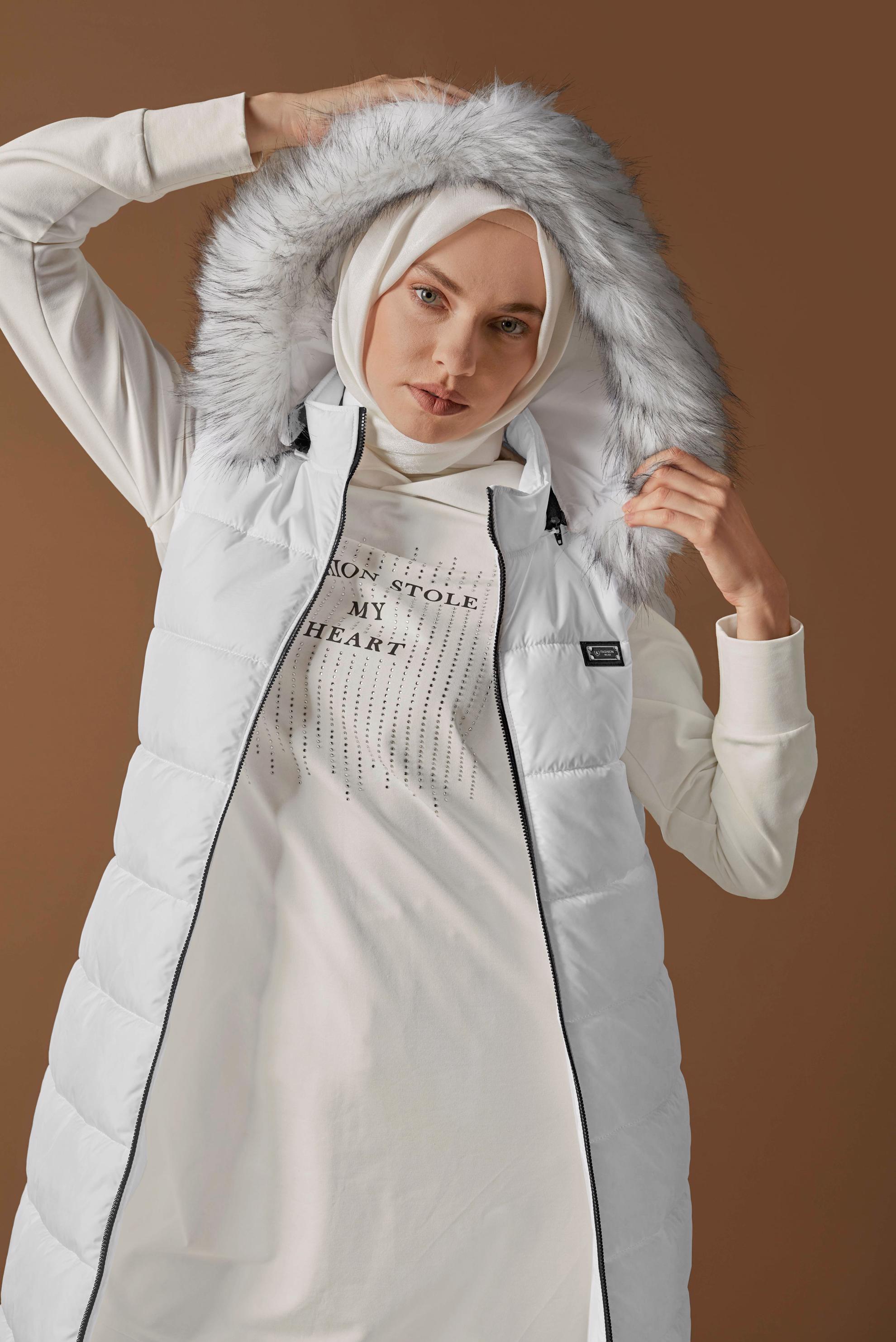 Tesettür giyim BEYAZ KAPÜŞONLU EŞOFMAN TUNİK 41103