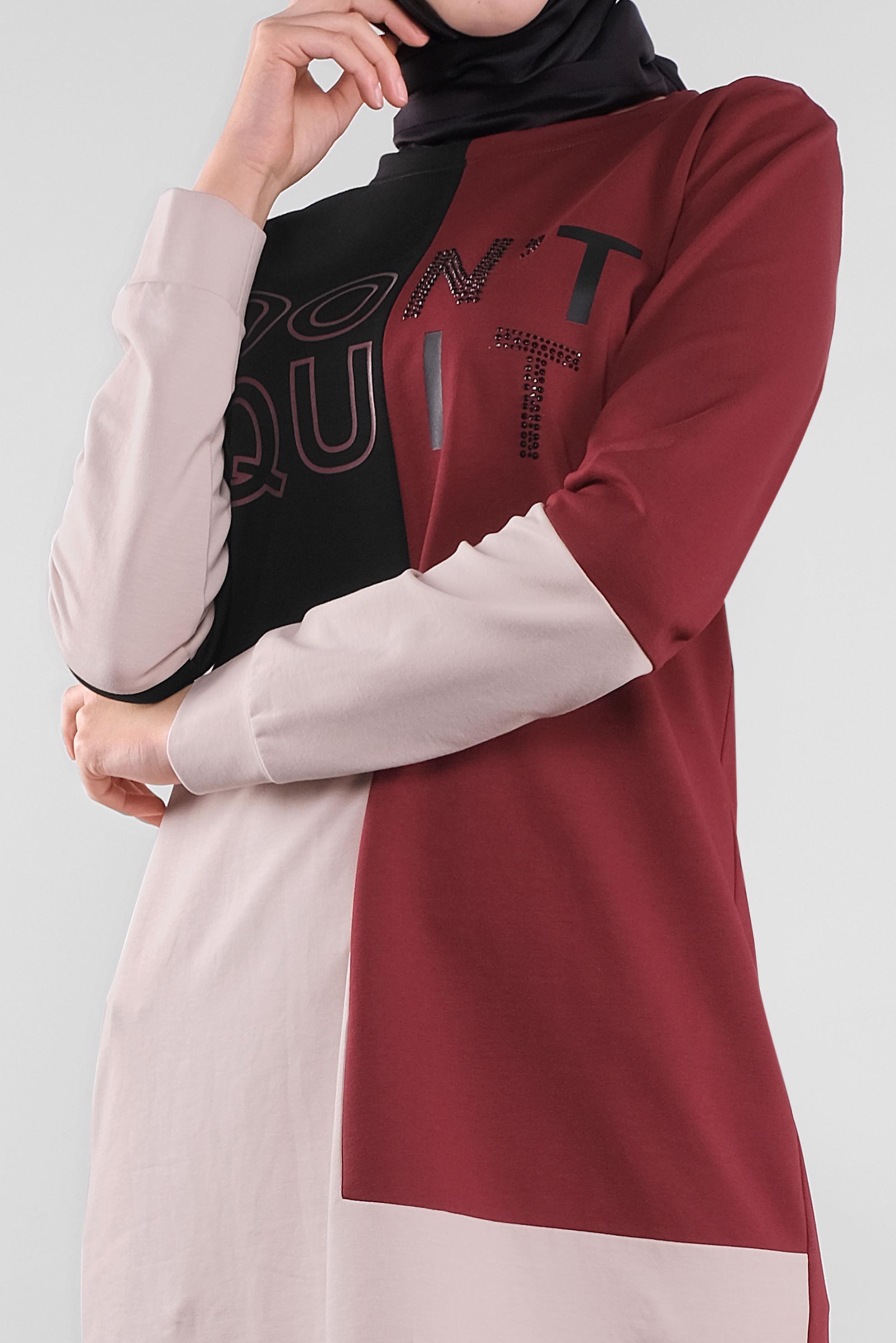 Tesettür giyim BORDO YAZI BASKILI RENKLİ EŞOFMAN TUNİK 41206