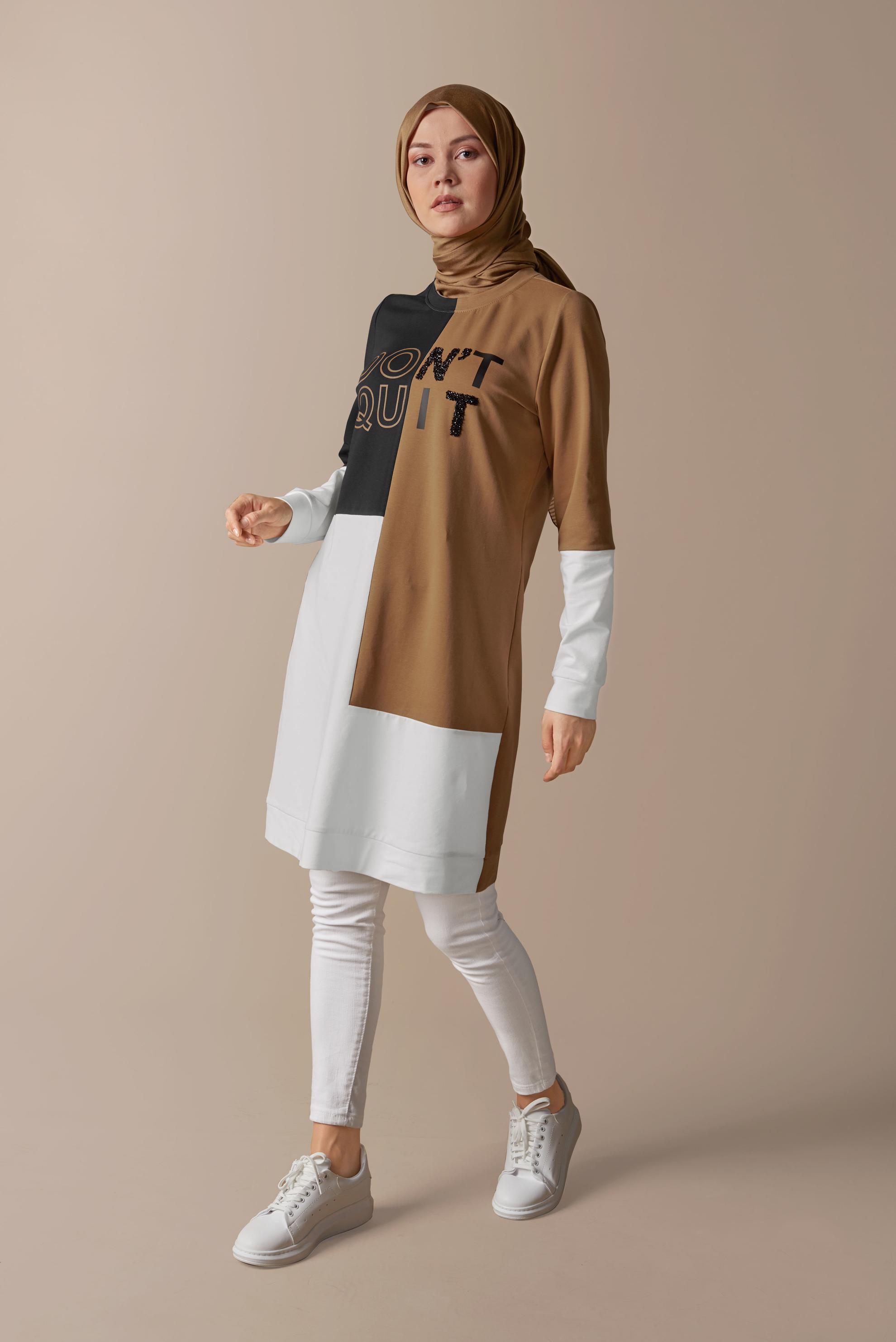 Tesettür giyim SARI YAZI BASKILI RENKLİ EŞOFMAN TUNİK 41206