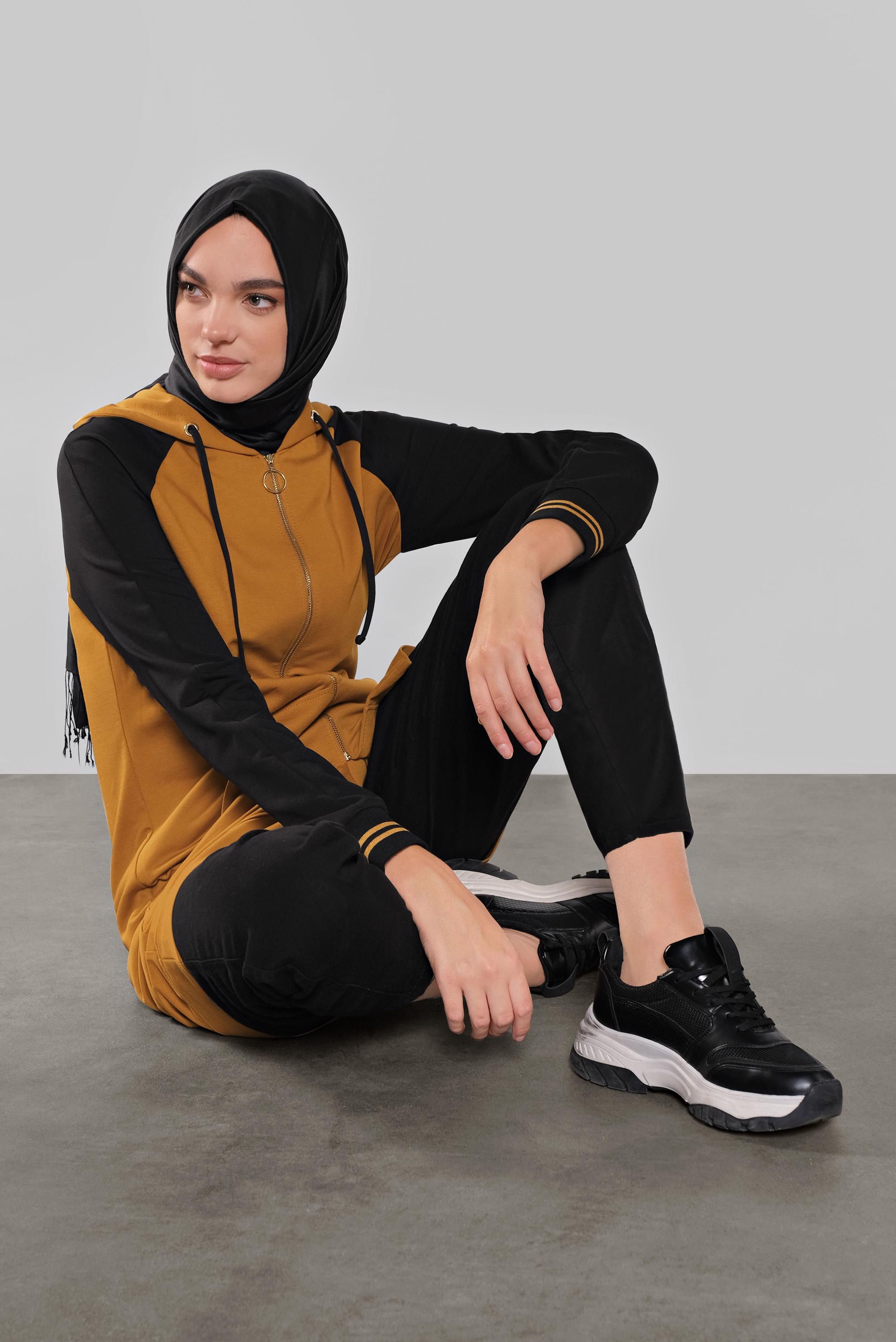 Tesettür giyim SARI FERMUARLI KAPÜŞONLU EŞOFMAN TUNİK 41270 