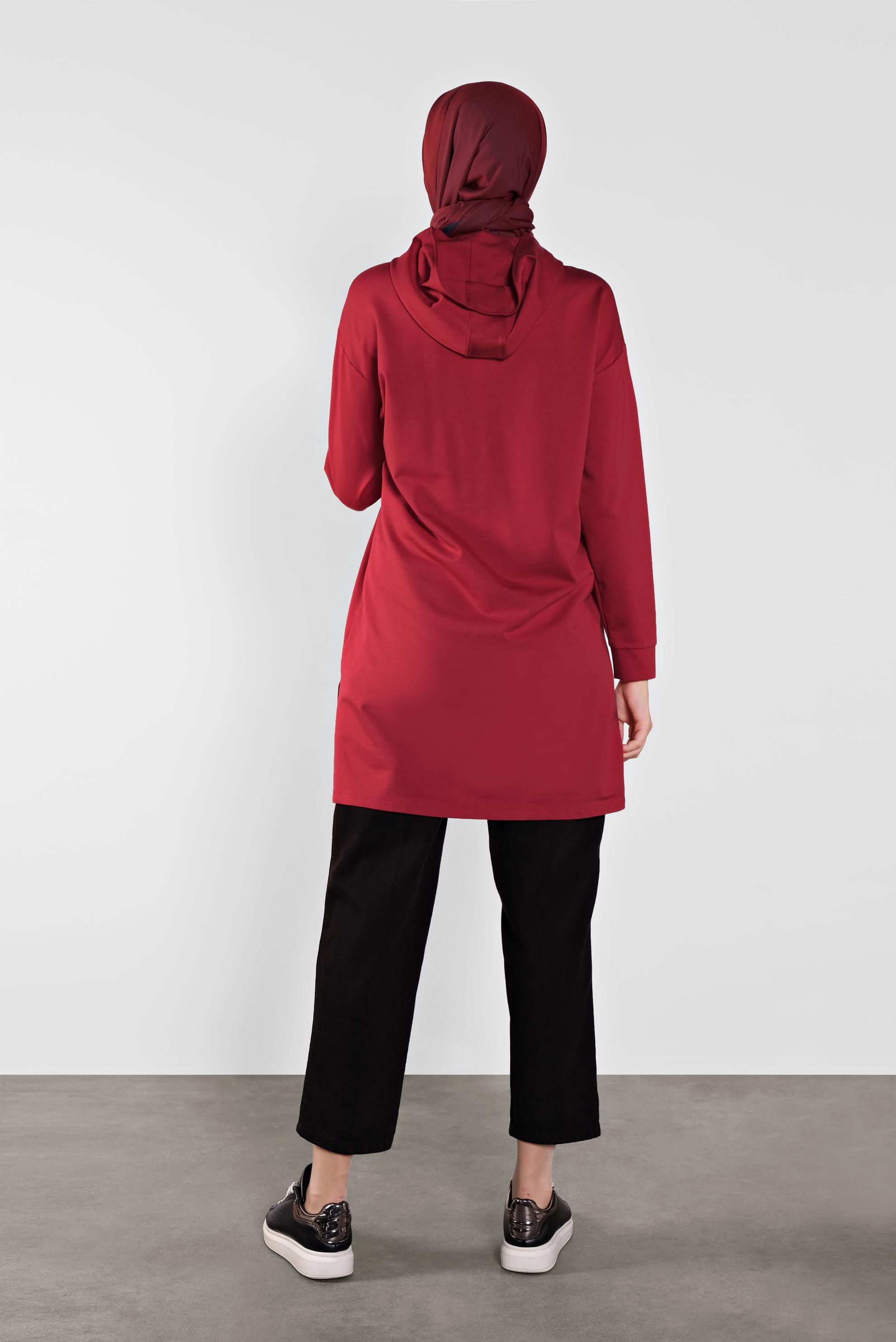 Tesettür giyim KIRMIZI PAMUKLU BASKI DETAYLI EŞOFMAN TUNİK  41273