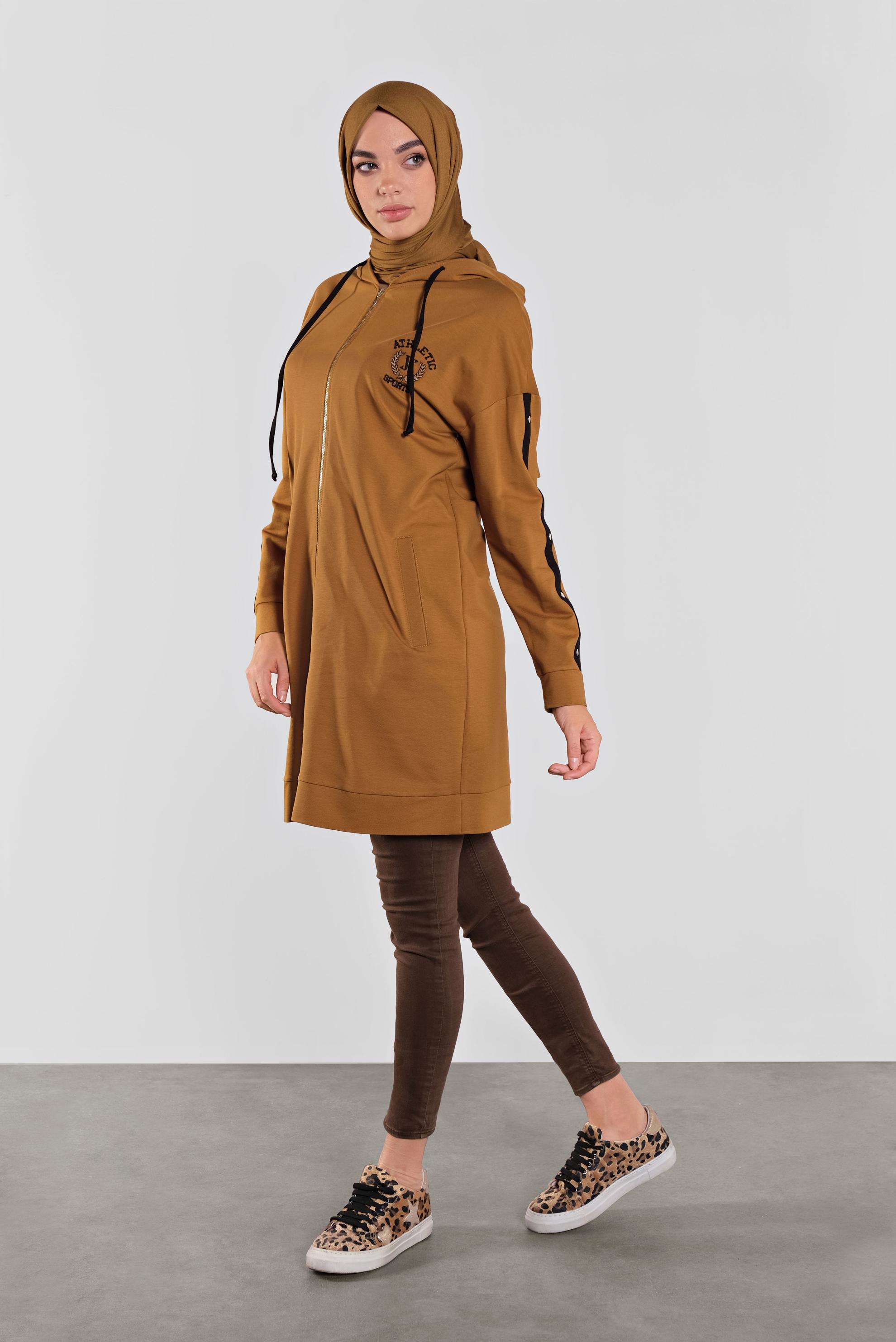 Tesettür giyim SARI NAKIŞ VE ŞERİT DETAYLI PAMUKLU EŞOFMAN TUNİK 41274