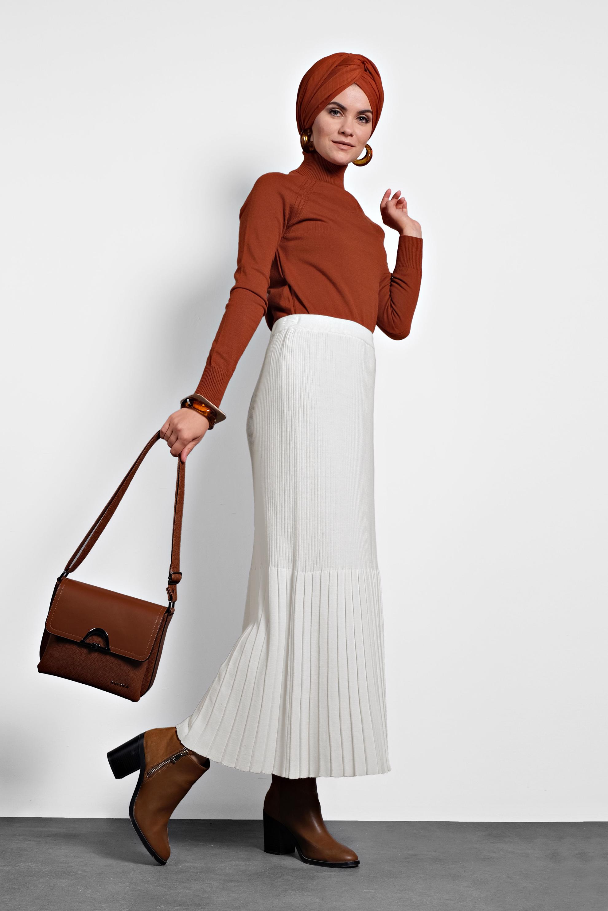 Tesettür giyim BEYAZ BELİ LASTİKLİ FİTİLLİ TRİKO ETEK 60010 