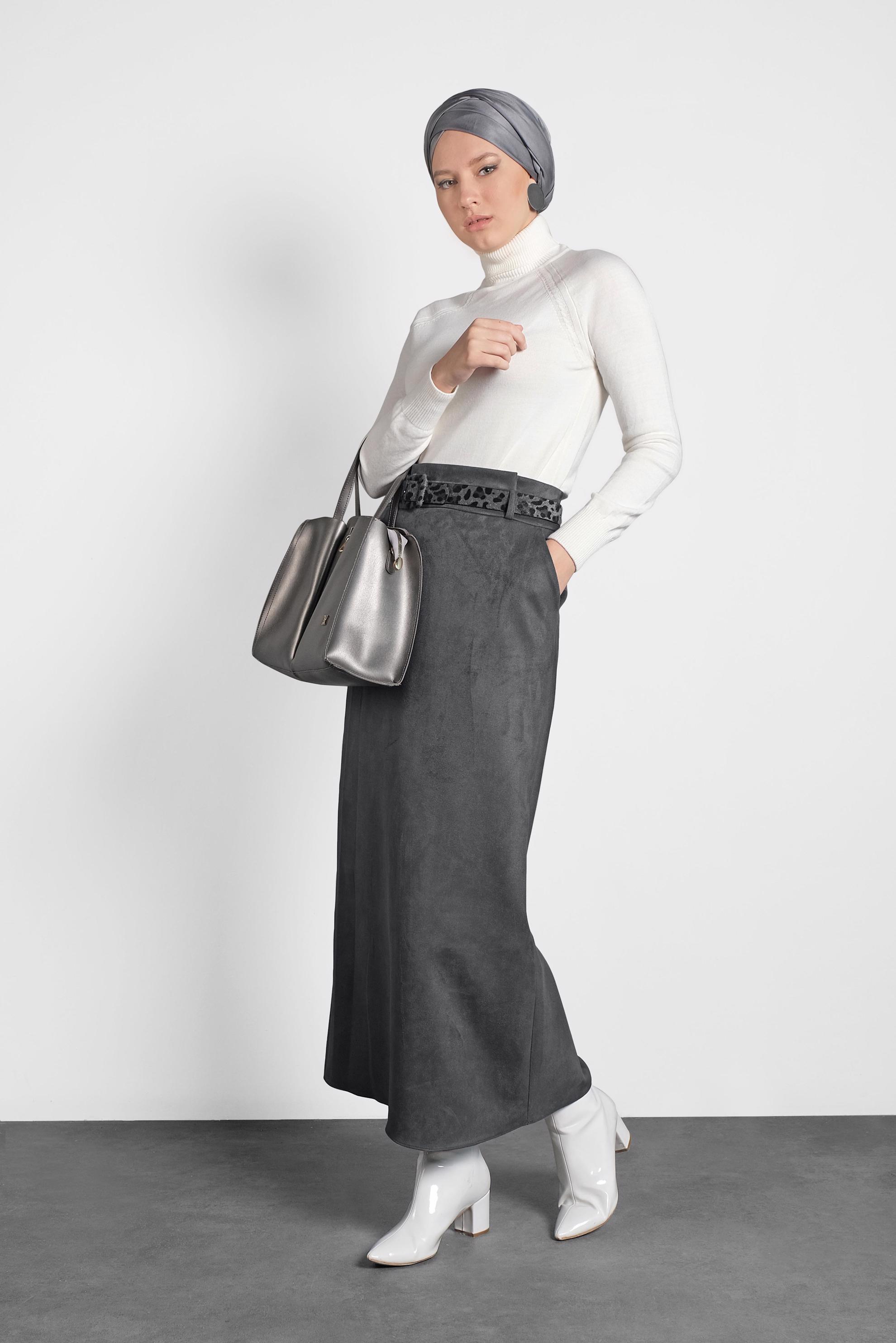 Tesettür giyim GRİ KEMERLİ SÜET ETEK 60022