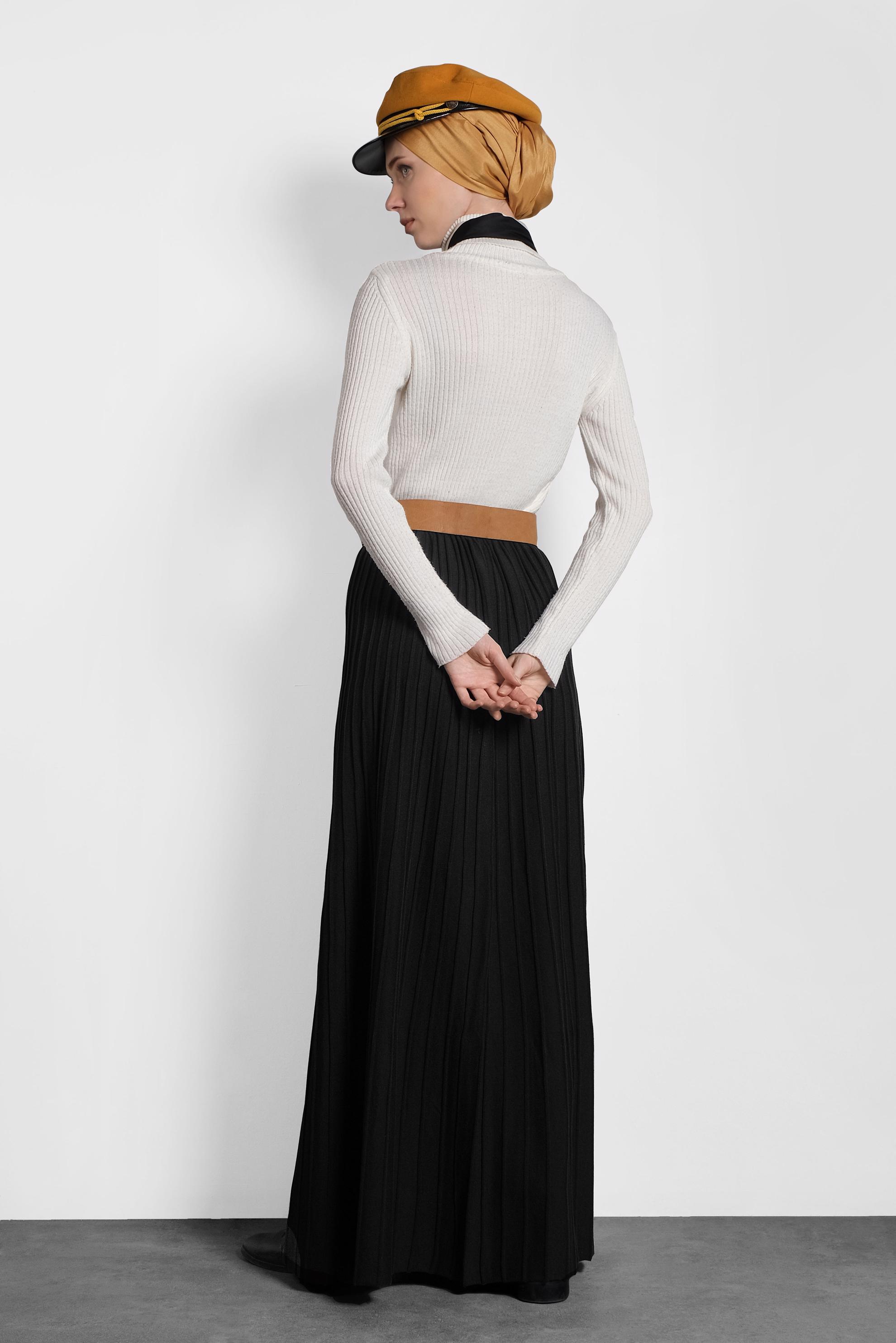 Tesettür giyim SİYAH PİLİSELİ TRİKO ETEK 60028 