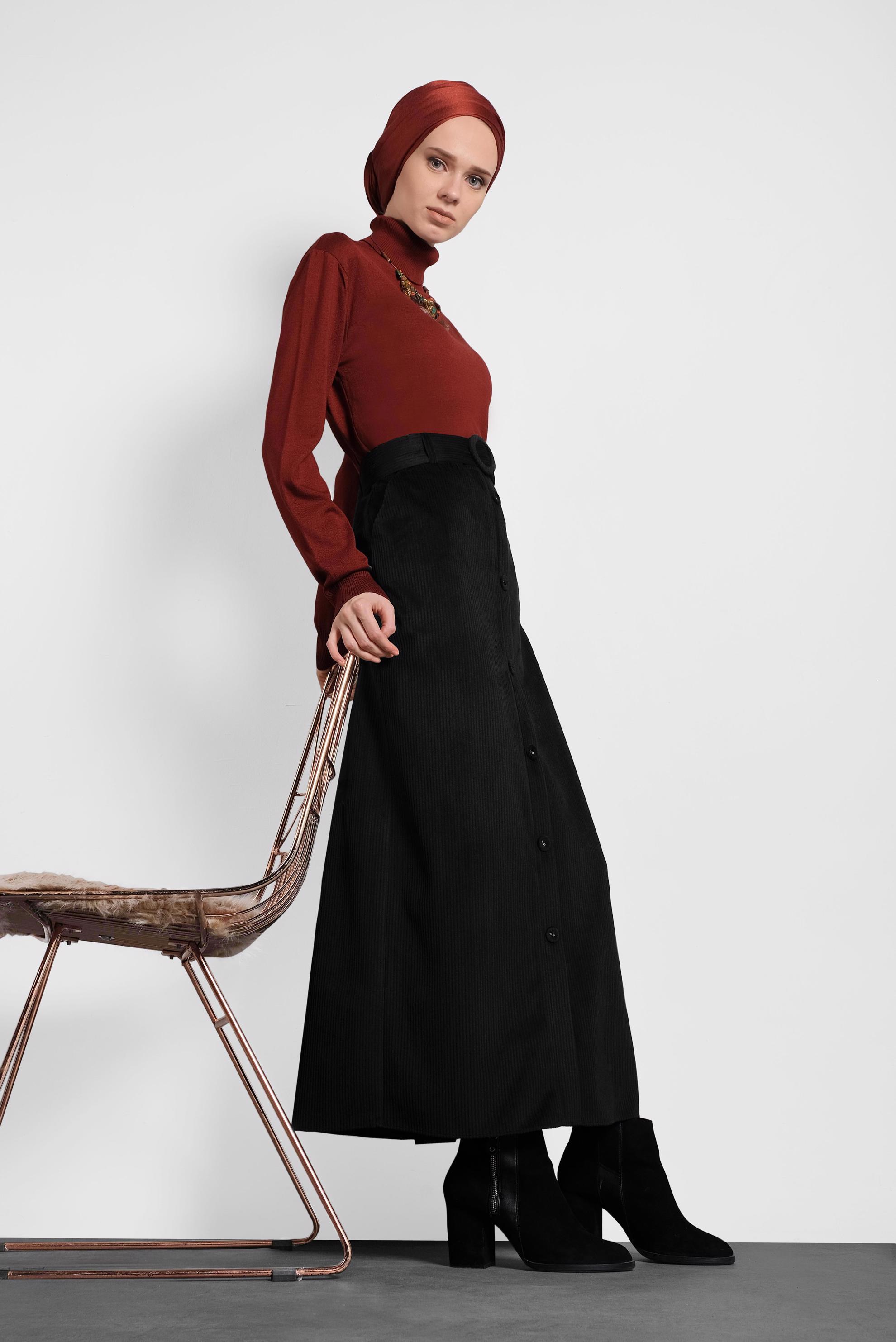 Tesettür giyim SİYAH DÜĞMELİ KEMERLİ KADİFE ETEK 60033 