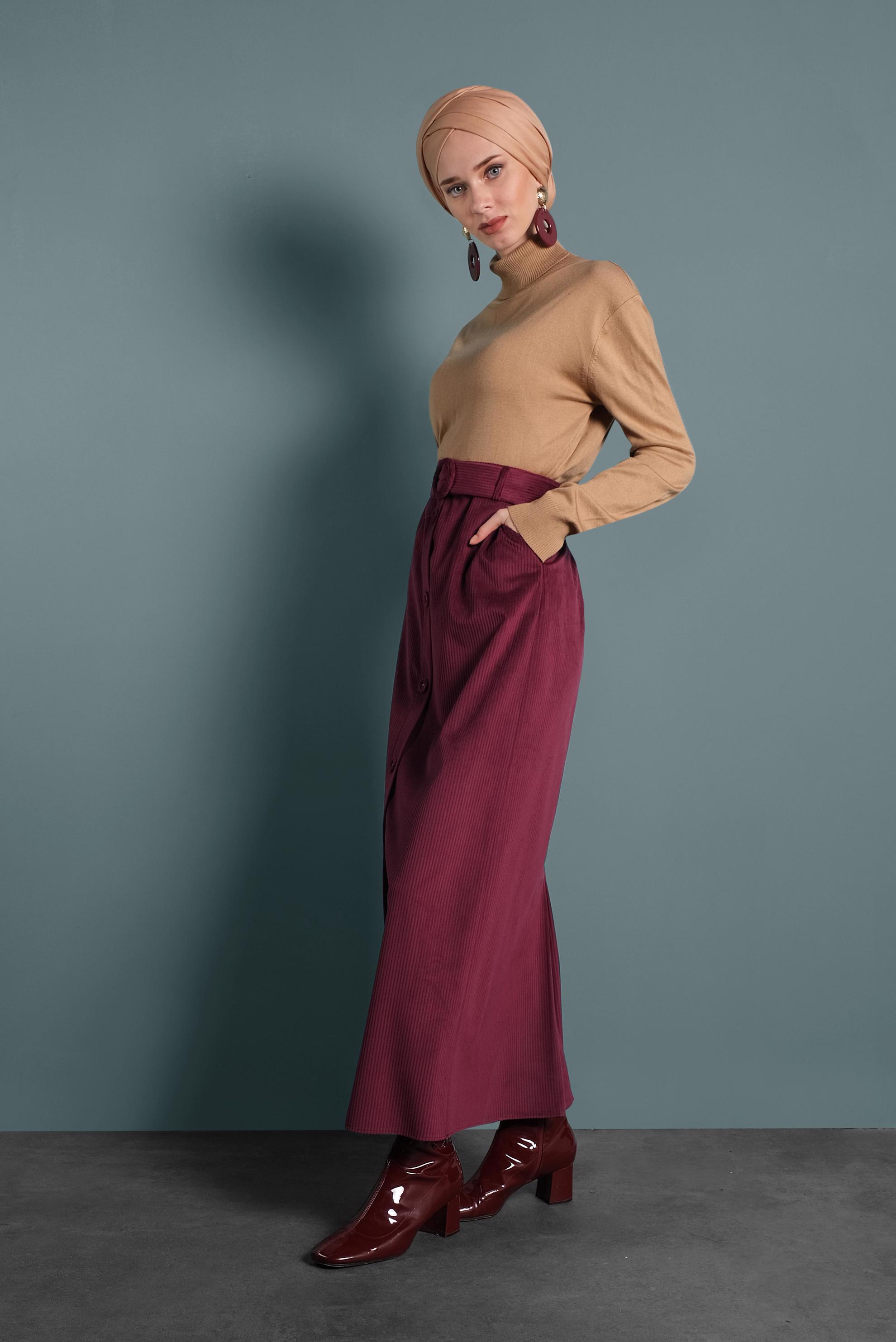 Tesettür giyim BORDO DÜĞMELİ KEMERLİ KADİFE ETEK 60033 