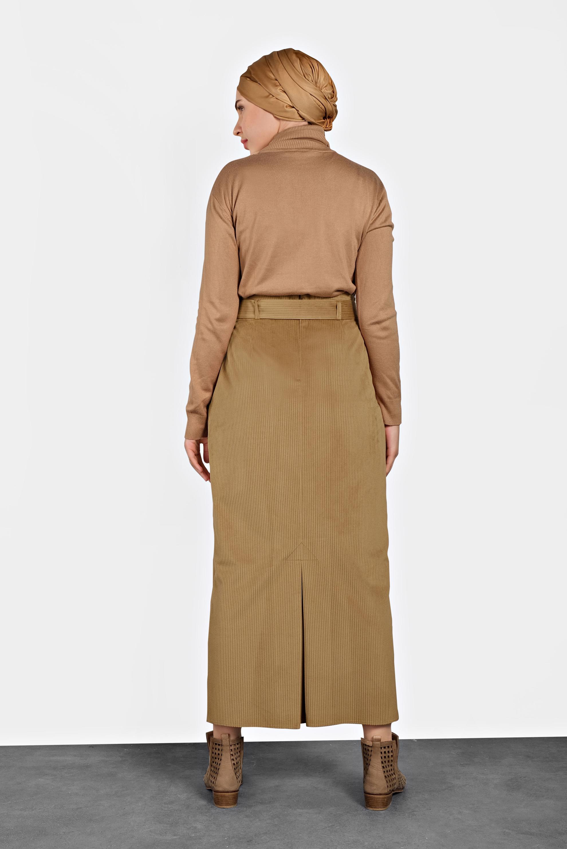 Tesettür giyim TABA KEMERLİ KADİFE ETEK 60034