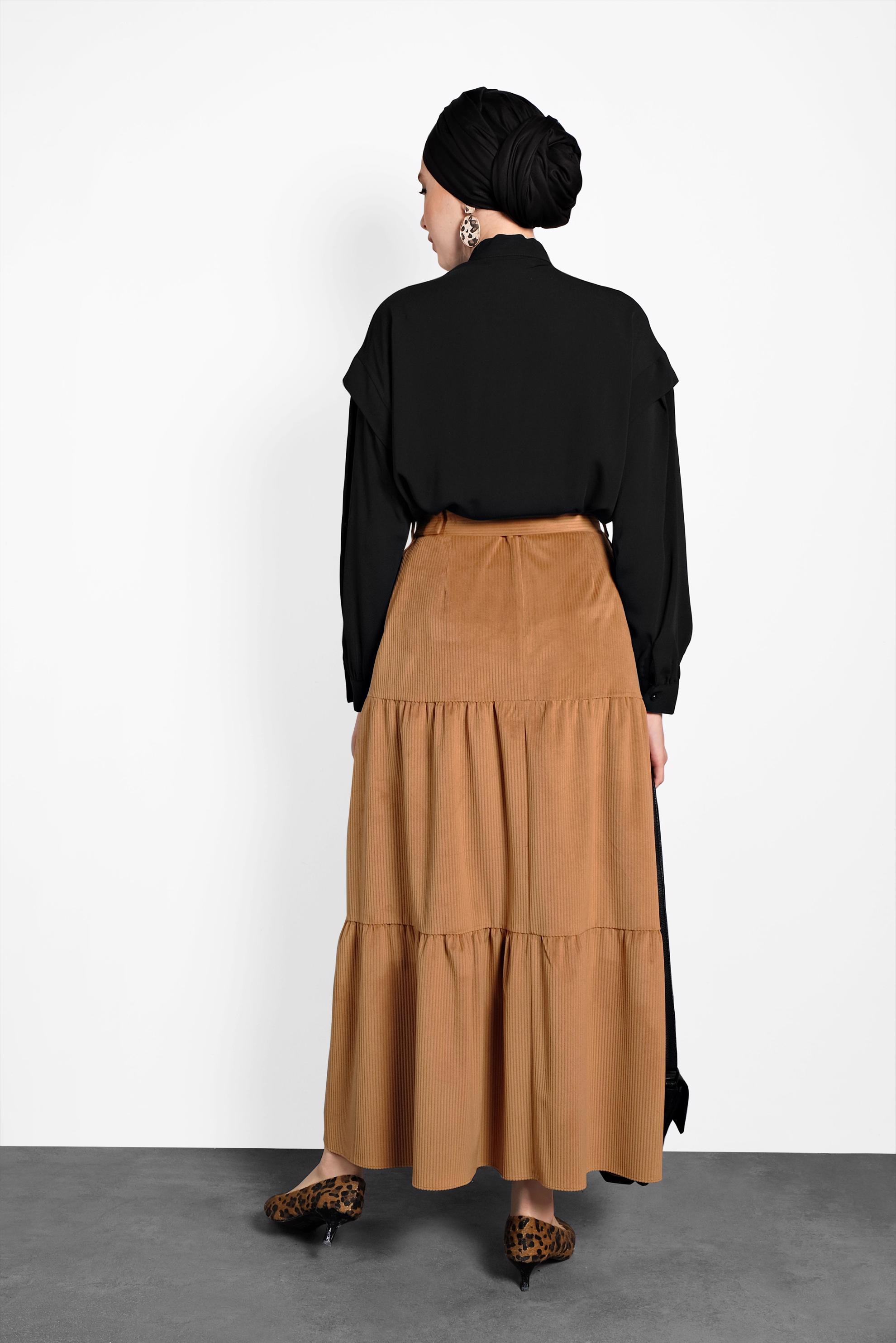 Tesettür giyim TABA DÜĞMELİ KEMERLİ VOLANLI ETEK 60036 