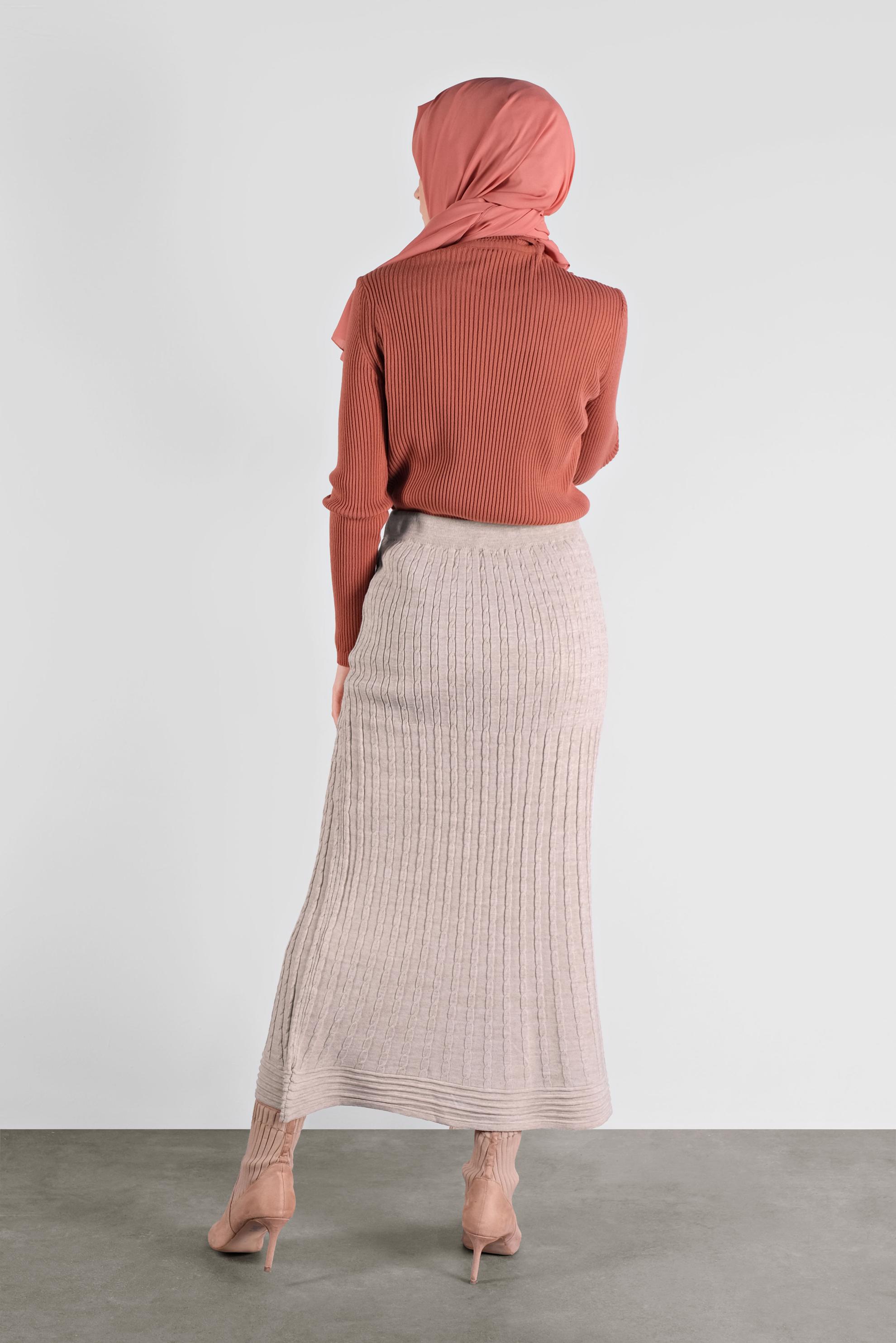 Tesettür giyim BEJ ÖRGÜ DESENLİ TRİKO ETEK 60103 