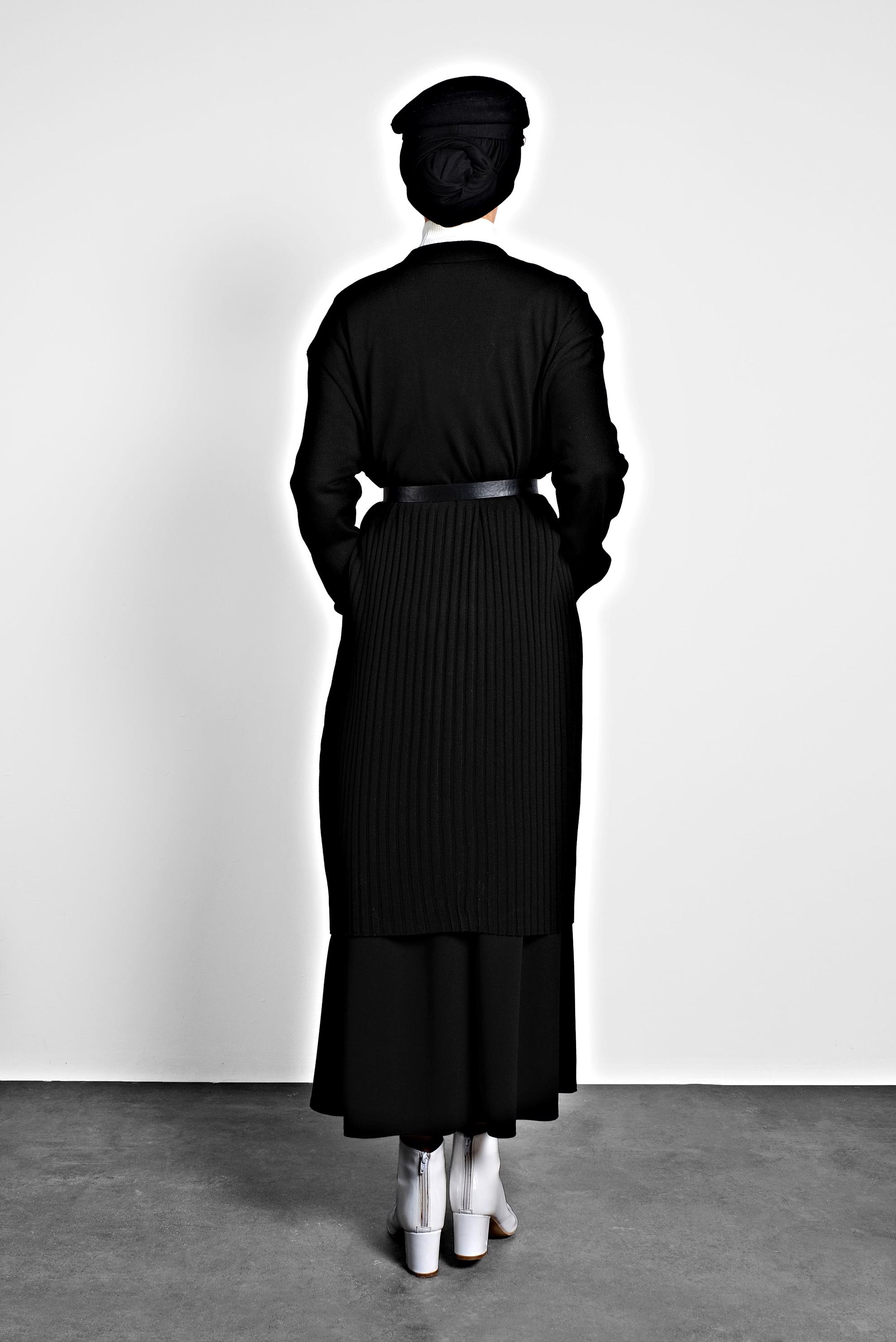 Tesettür giyim SİYAH FİTİLLİ TRİKO HIRKA 40035