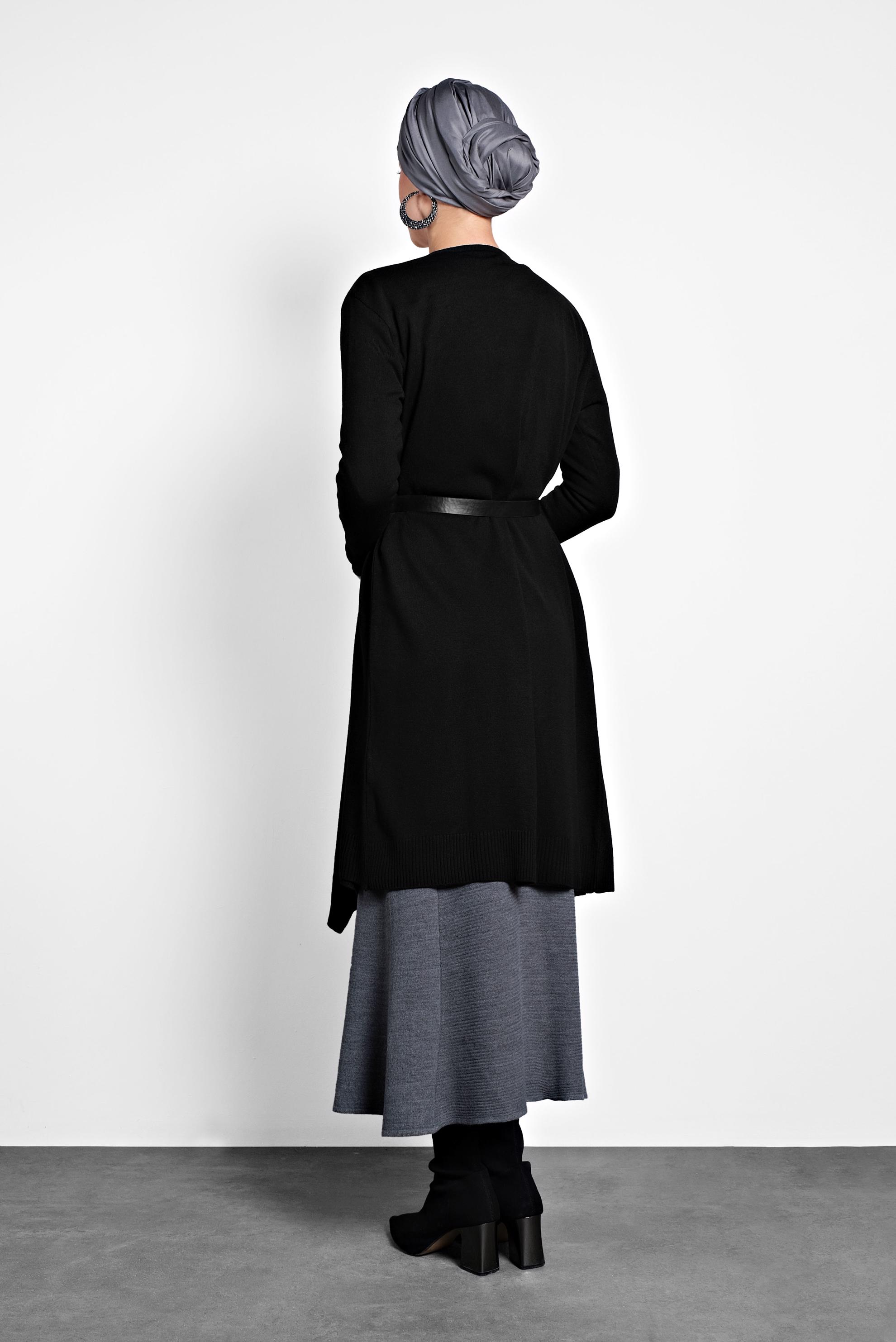 Tesettür giyim SİYAH ASİMETRİK KESİM TRİKO HIRKA 40036 