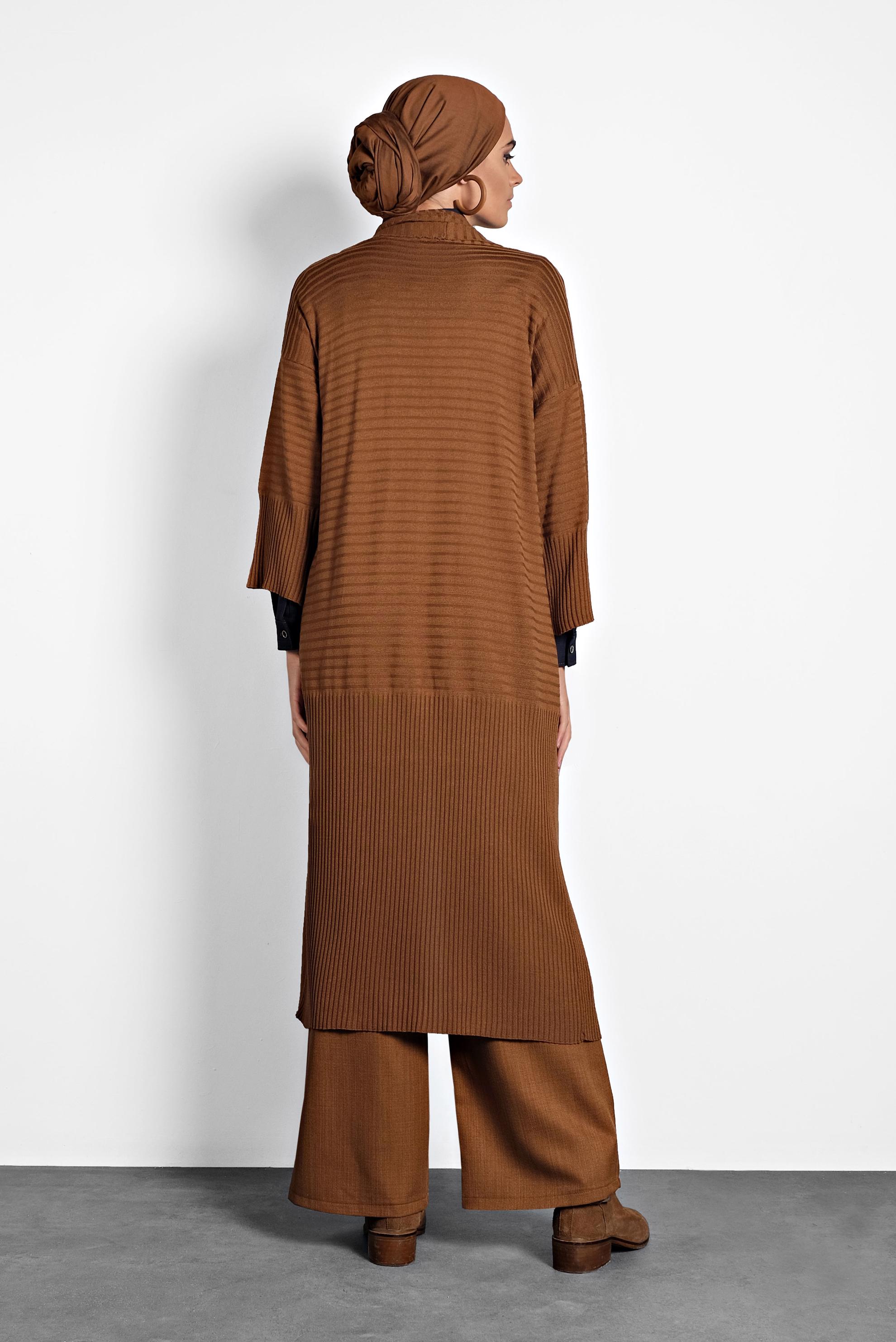 Tesettür giyim TABA FİTİLLİ TRİKO HIRKA 40040  